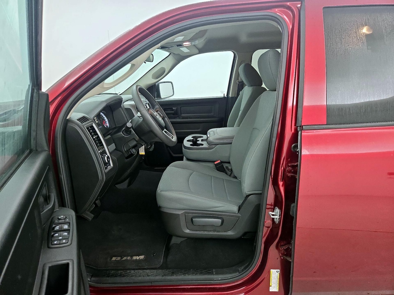 2019 RAM Ram 1500 Classic Express - Photo 12