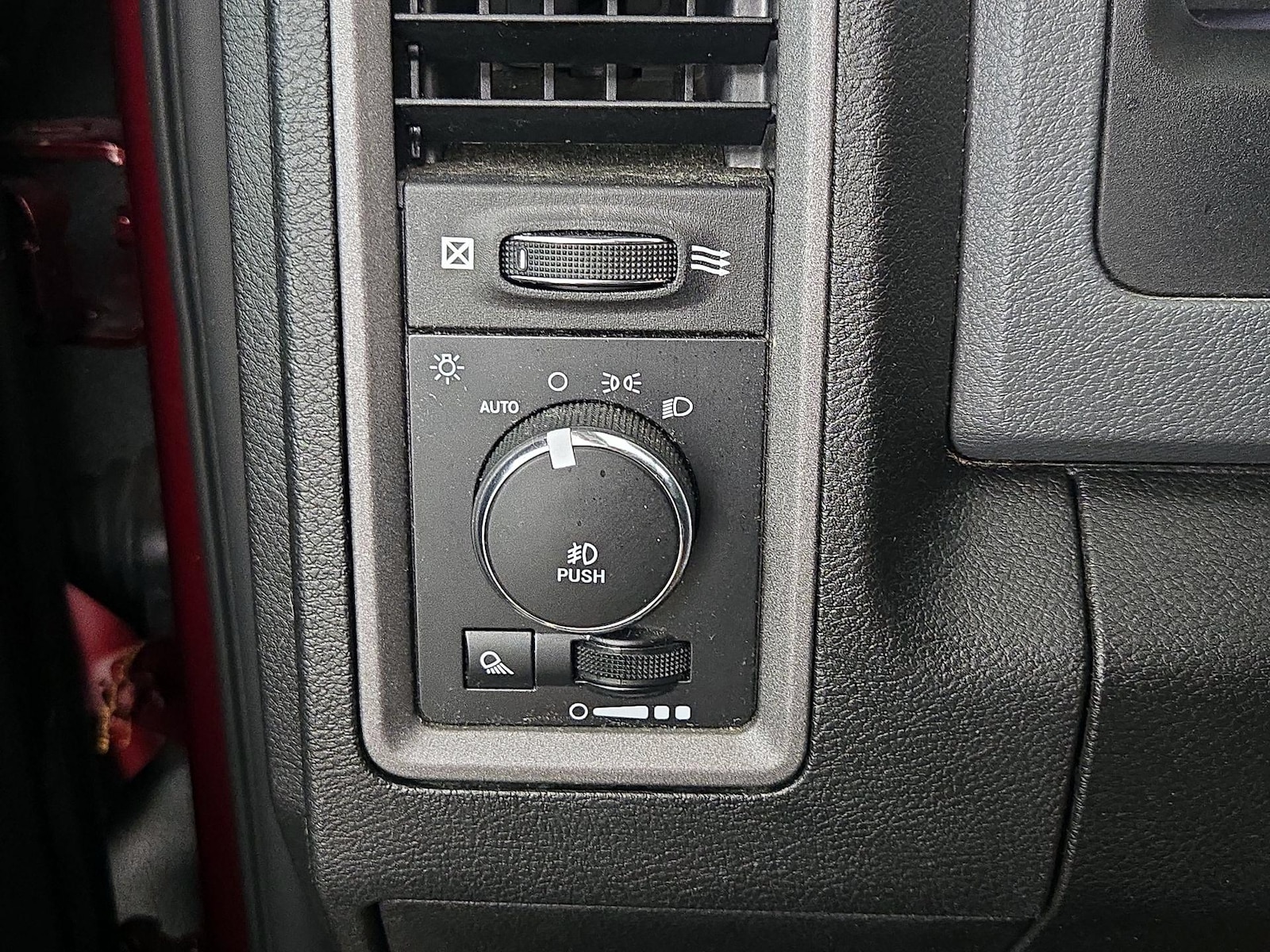 2019 RAM Ram 1500 Classic Express - Photo 14