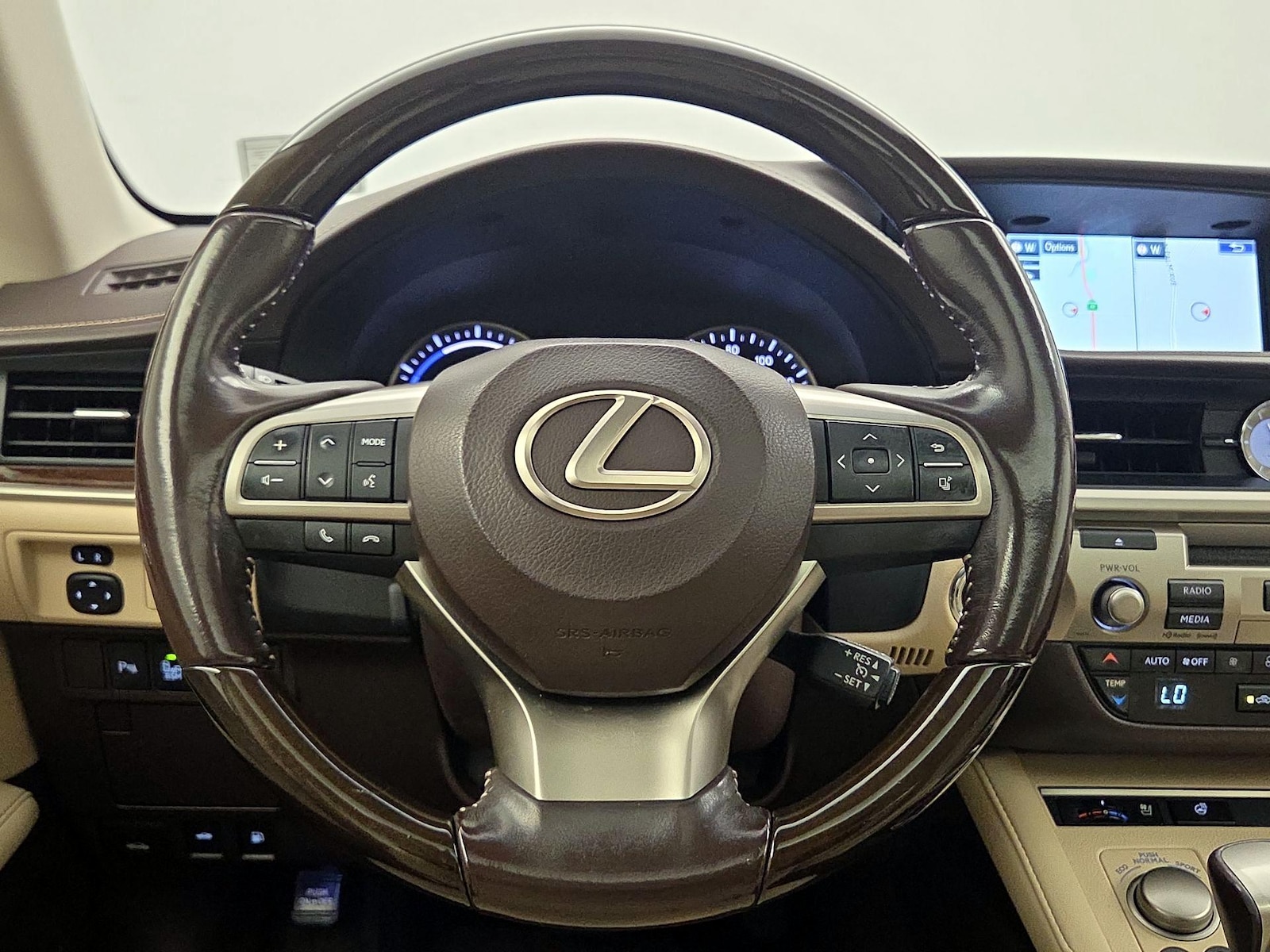 2016 Lexus ES 300h - Photo 11