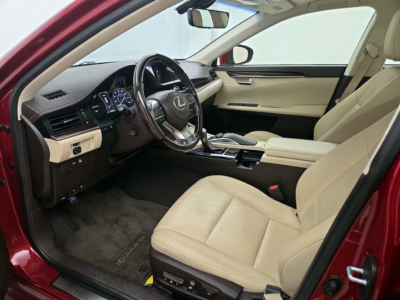 2016 Lexus ES 300h - Photo 12