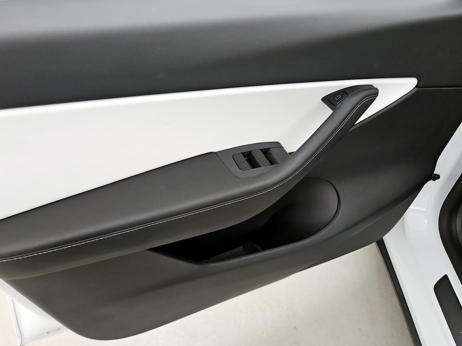 2021 Tesla Model Y Long Range - Photo 13