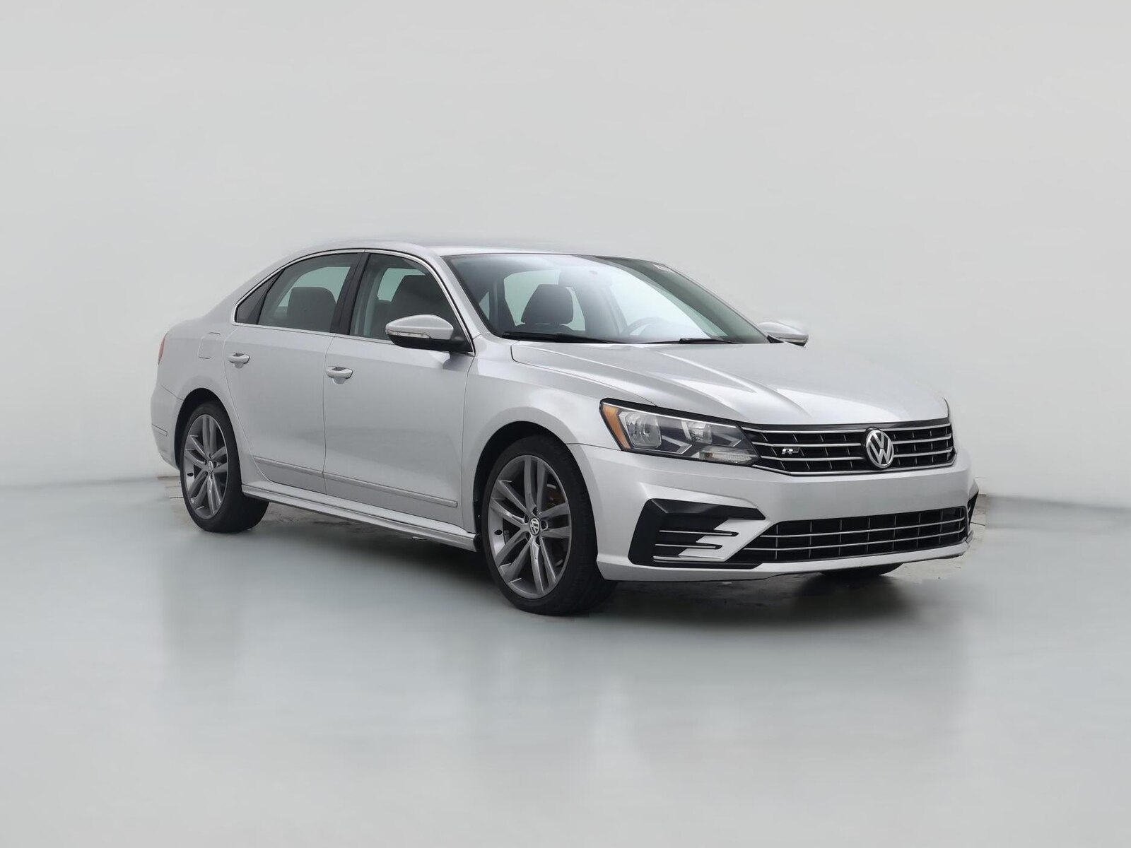 2016 Volkswagen Passat R-Line