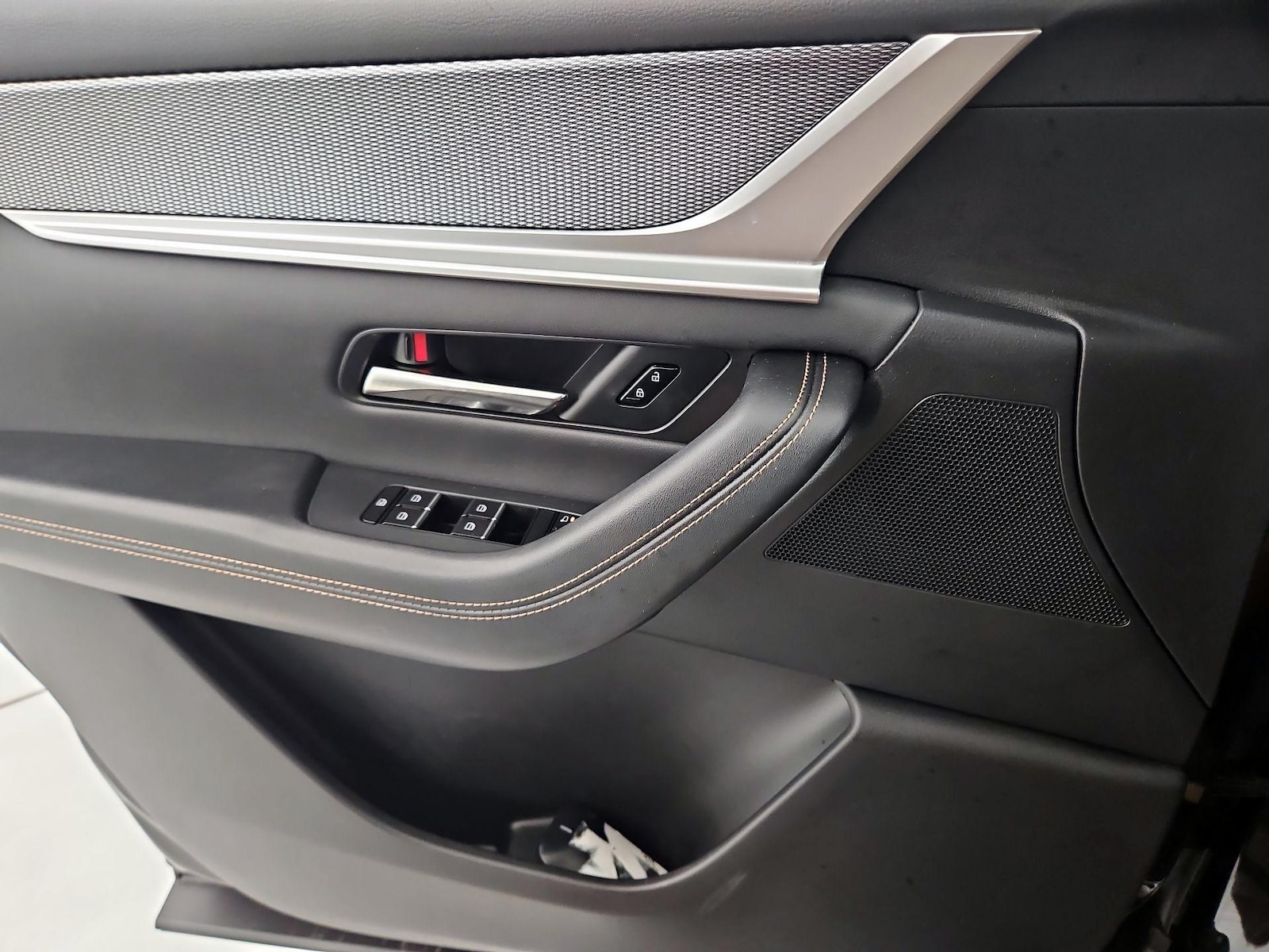 2025 Mazda CX-70 Premium Package - Photo 13