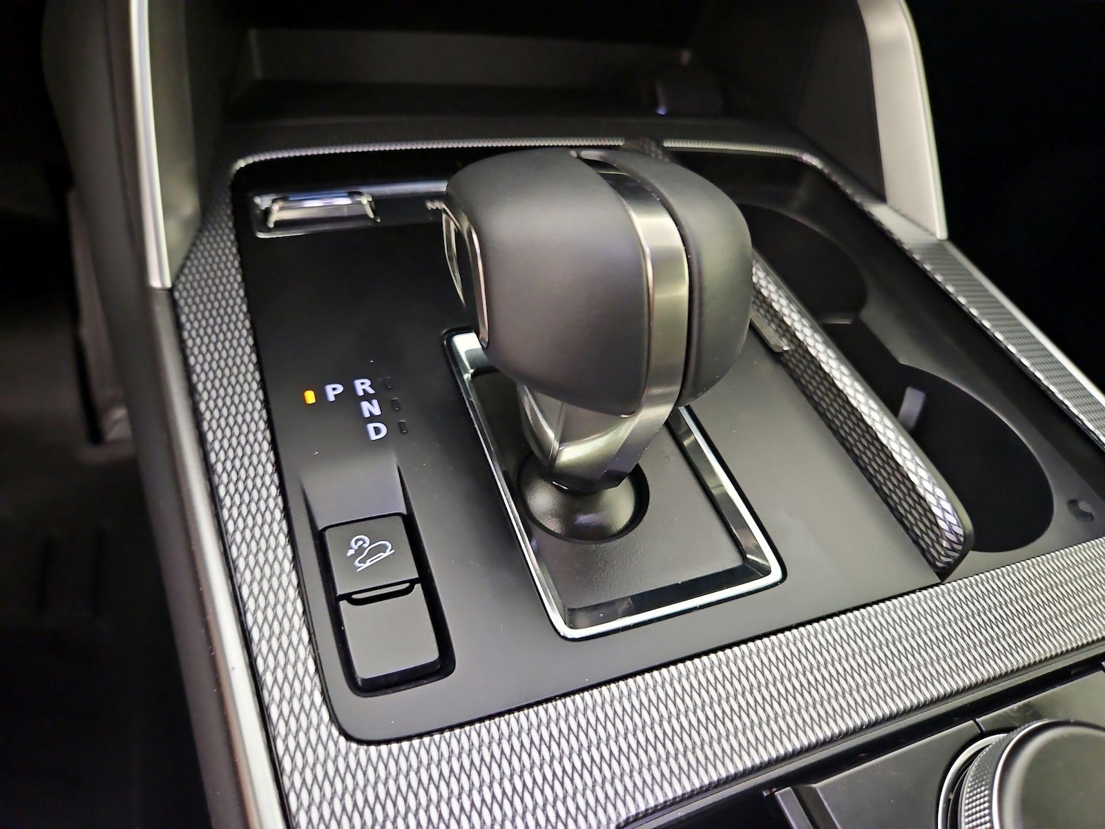 2025 Mazda CX-70 Premium Package - Photo 19
