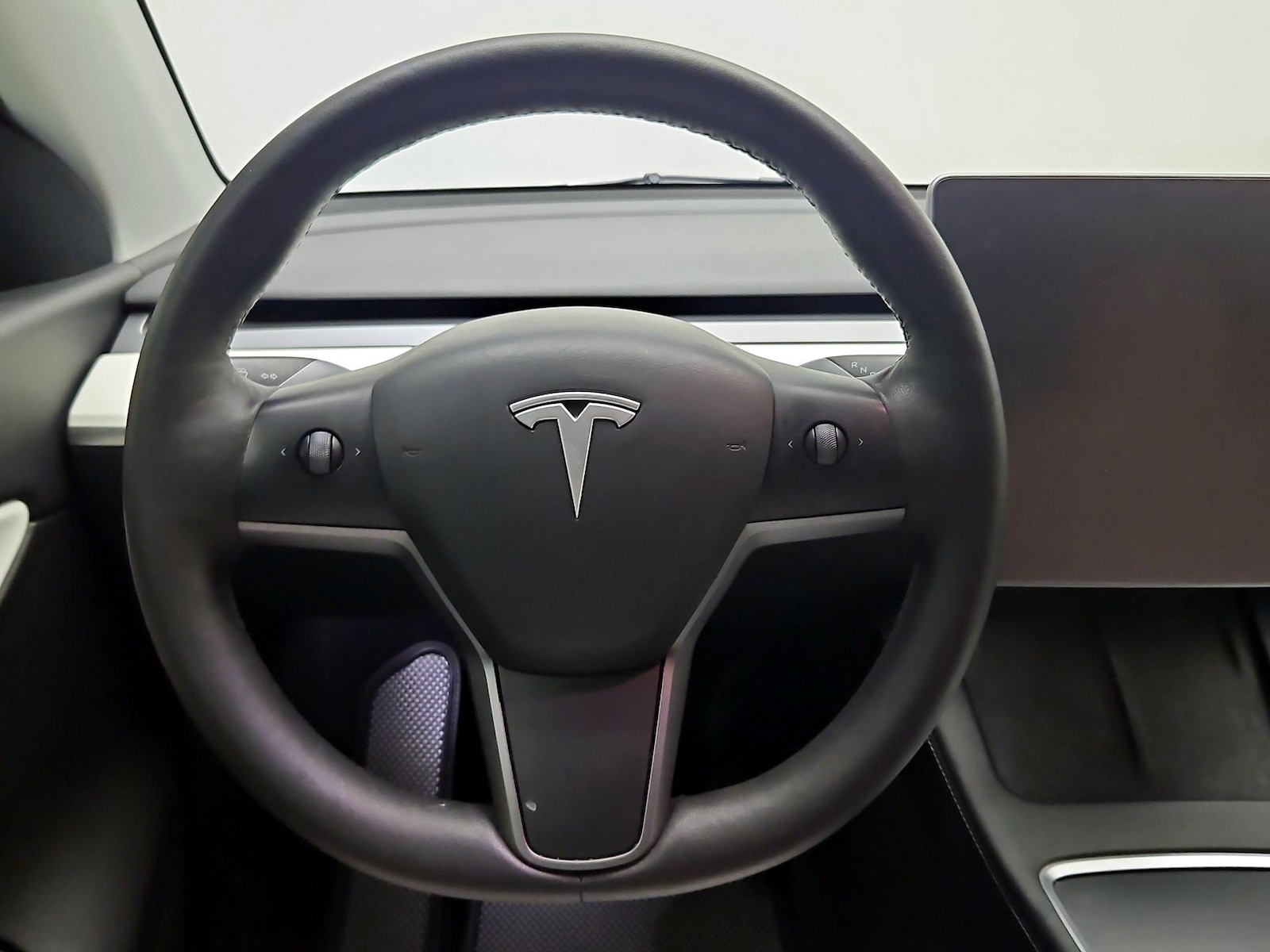 2022 Tesla Model Y Long Range - Photo 11