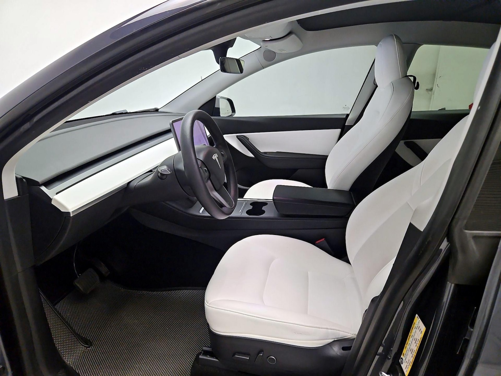 2022 Tesla Model Y Long Range - Photo 12