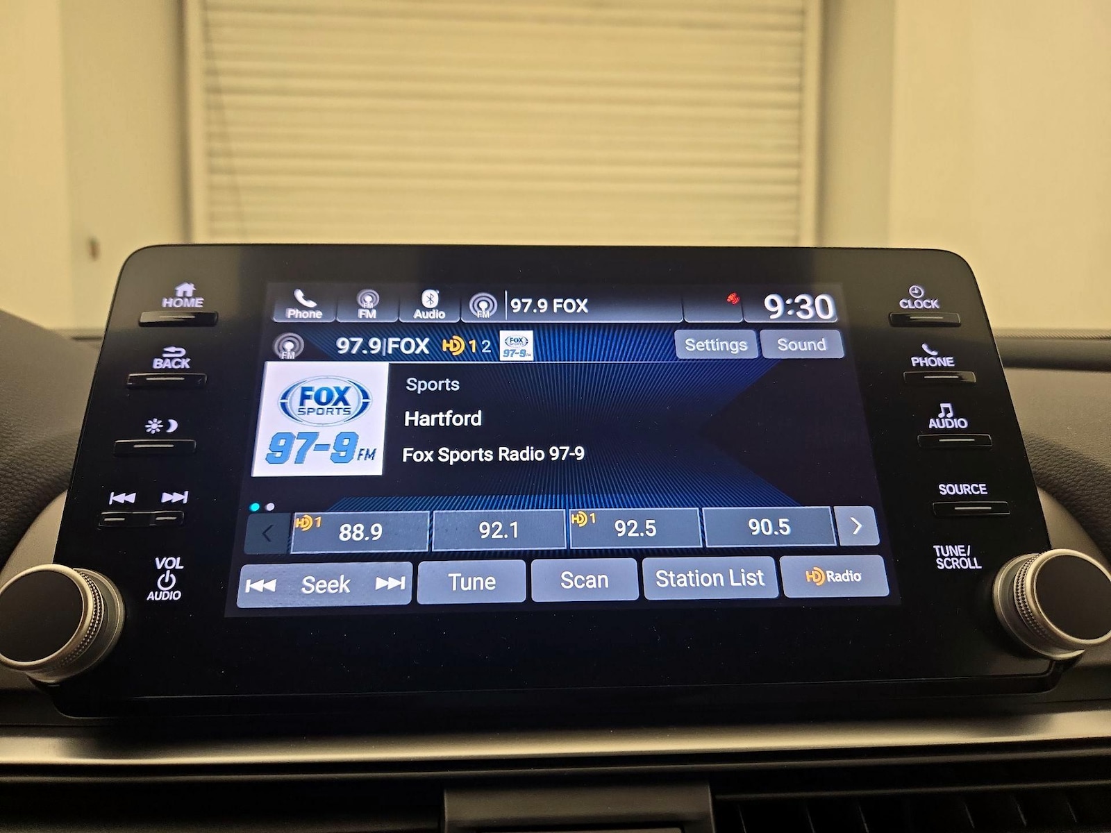 2018 Honda Accord EX-L - Photo 16