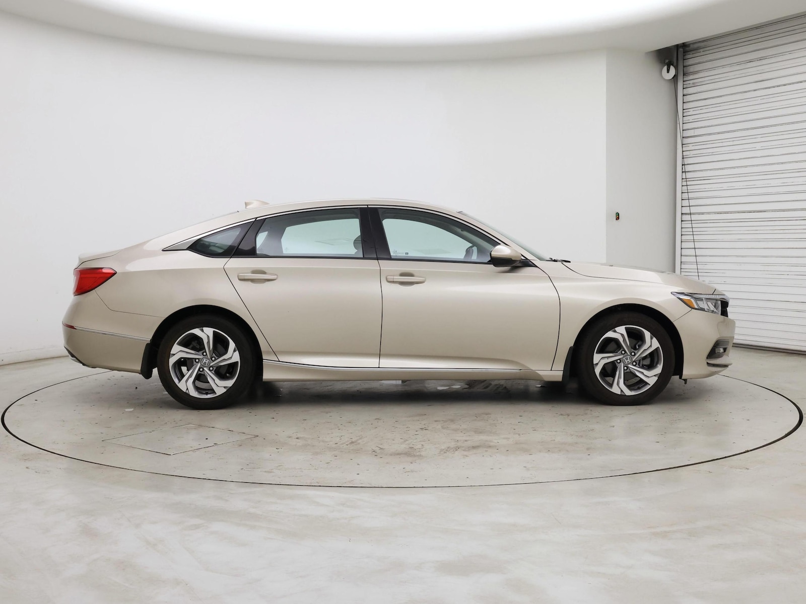 2018 Honda Accord EX-L - Photo 8