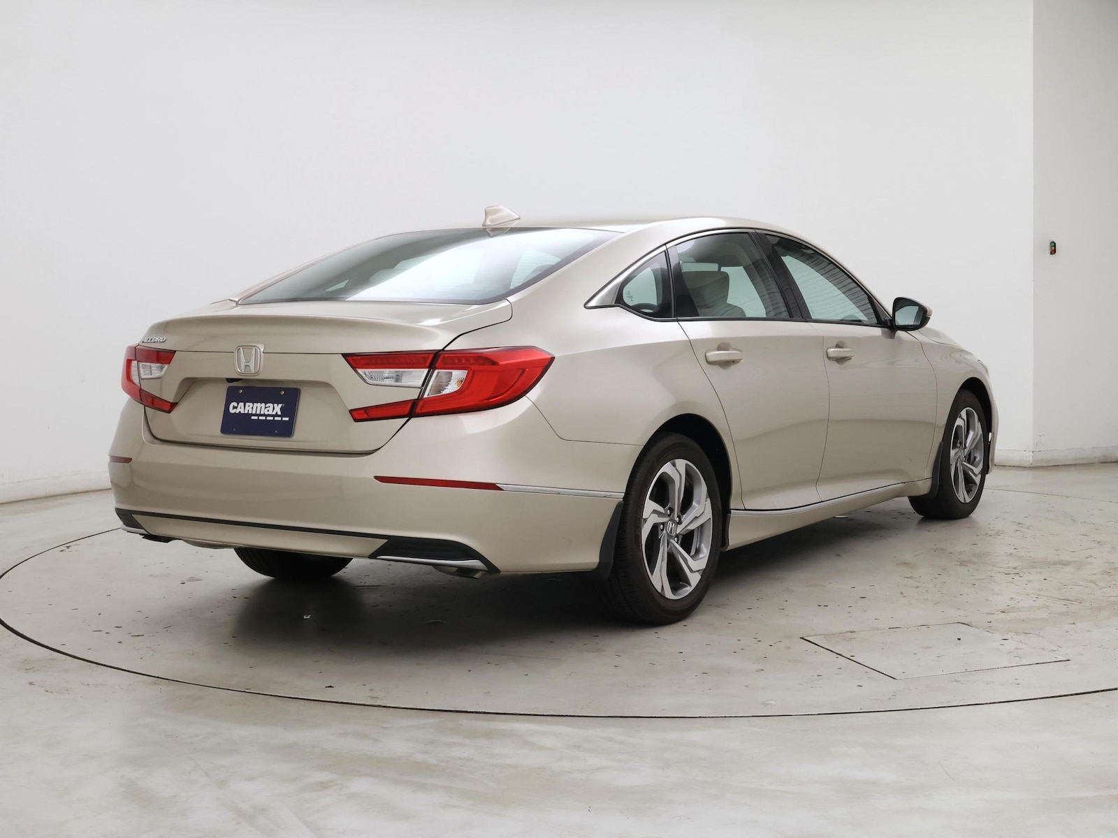 2018 Honda Accord EX-L - Photo 9