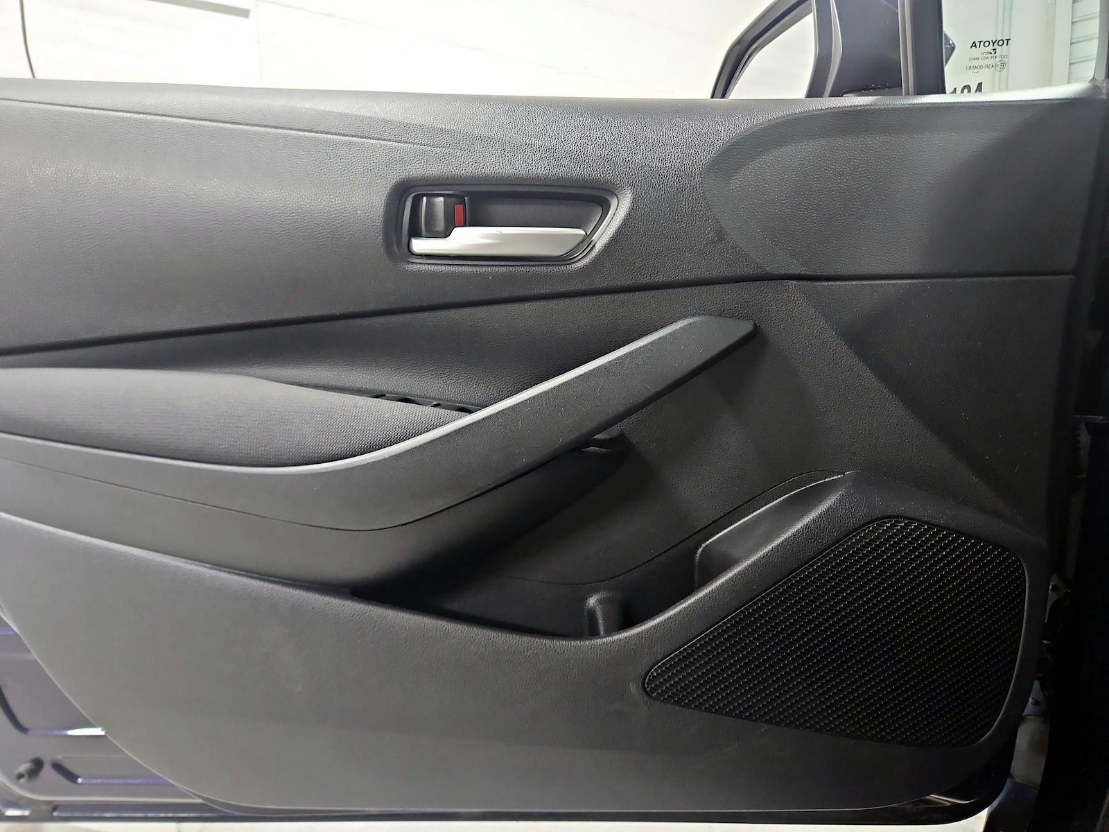2021 Toyota Corolla LE - Photo 13
