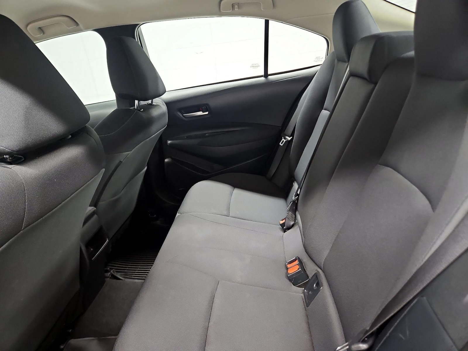 2021 Toyota Corolla LE - Photo 19
