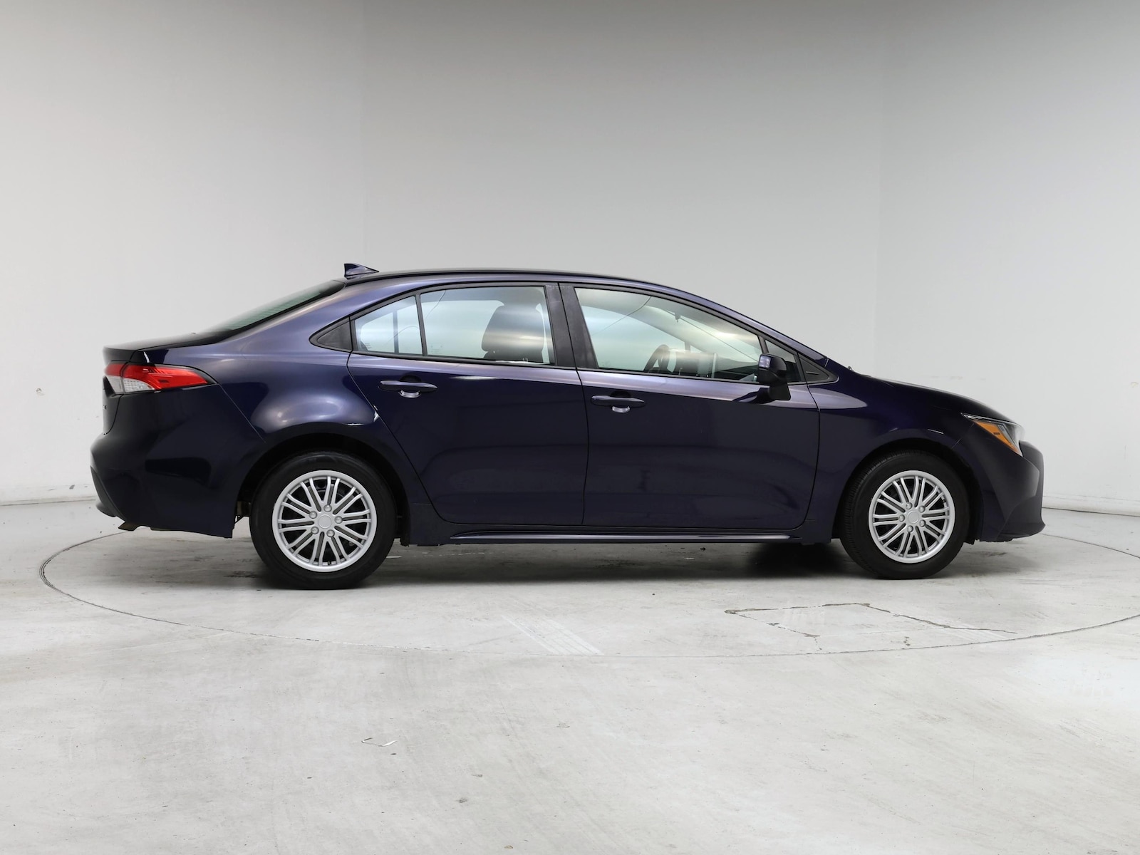2021 Toyota Corolla LE - Photo 8