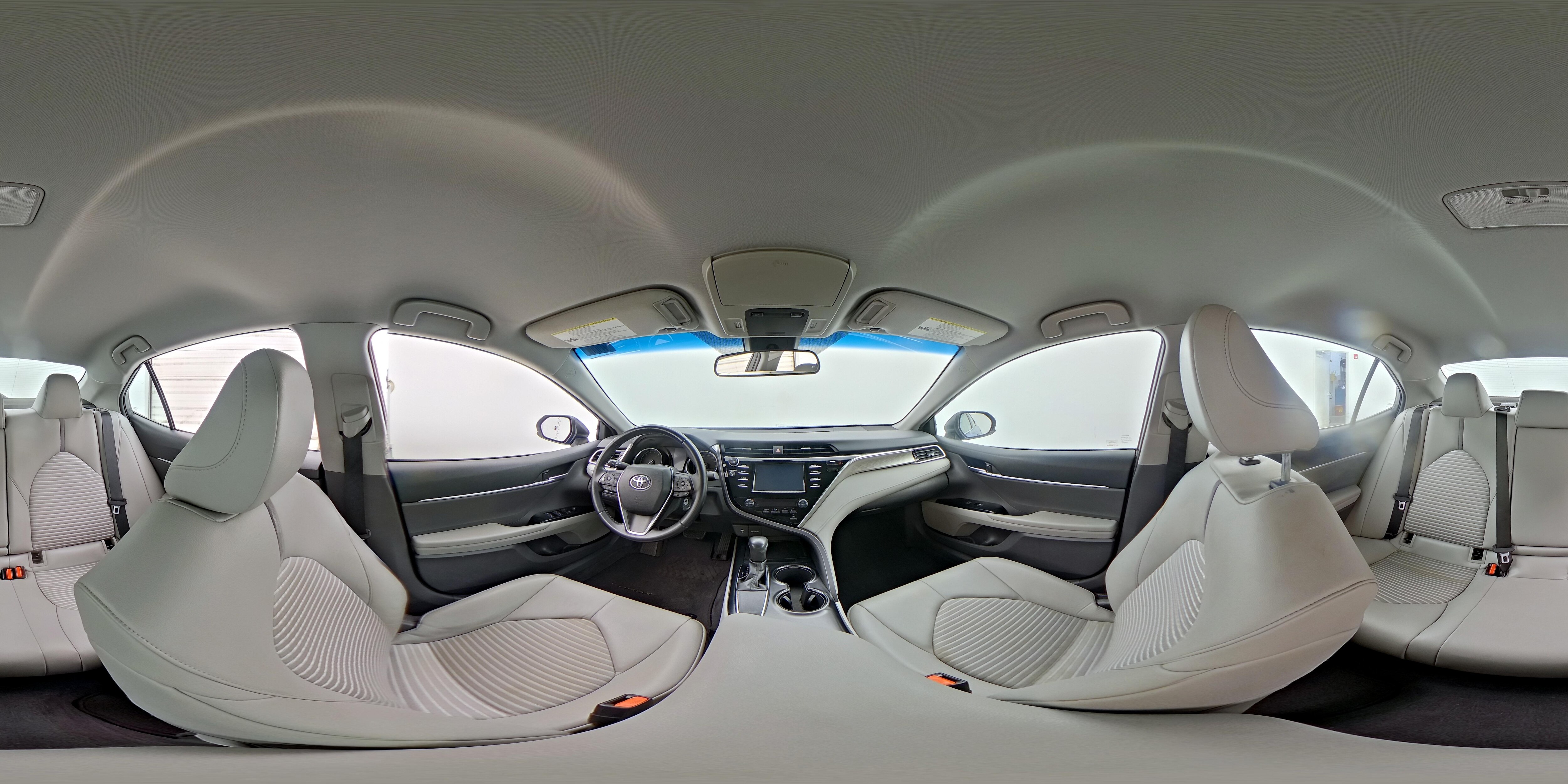 2018 Toyota Camry SE - Photo 24