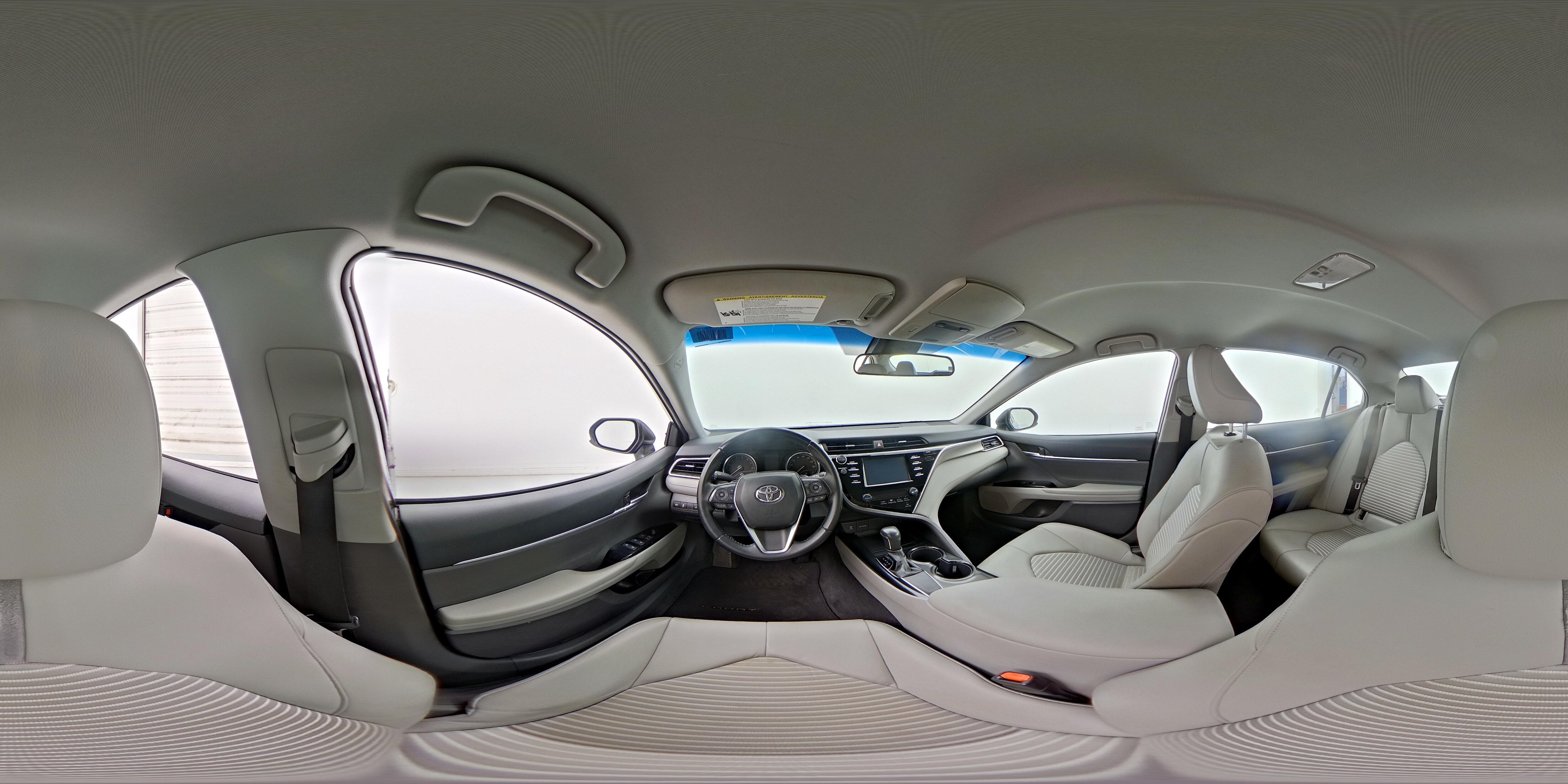 2018 Toyota Camry SE - Photo 26