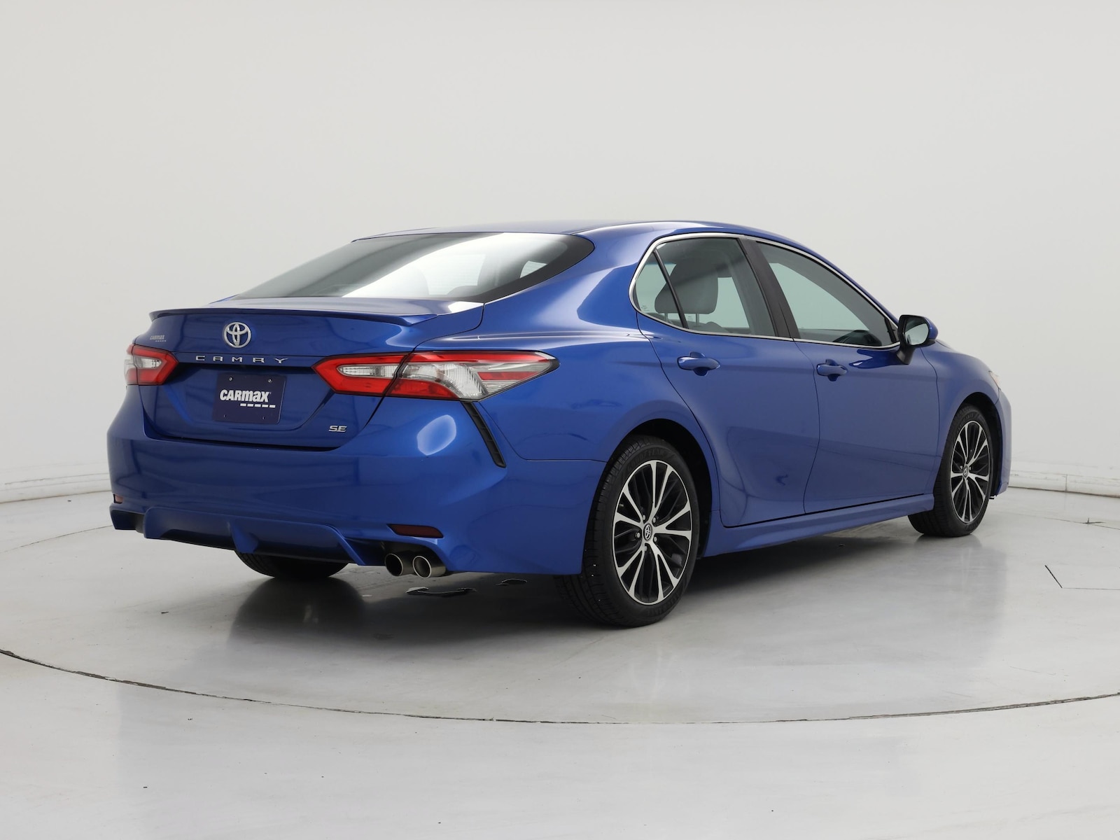 2018 Toyota Camry SE - Photo 9