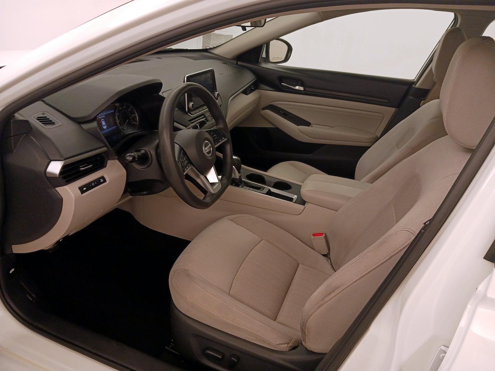 Power Seat(s) & Side Airbags