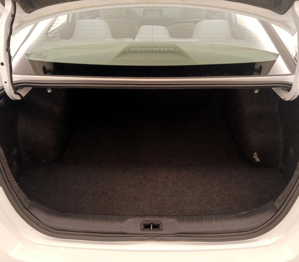 Trunk/Cargo (Seats Up)