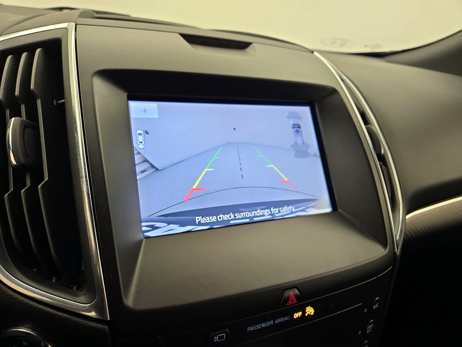 2020 Ford Edge Titanium - Photo 16