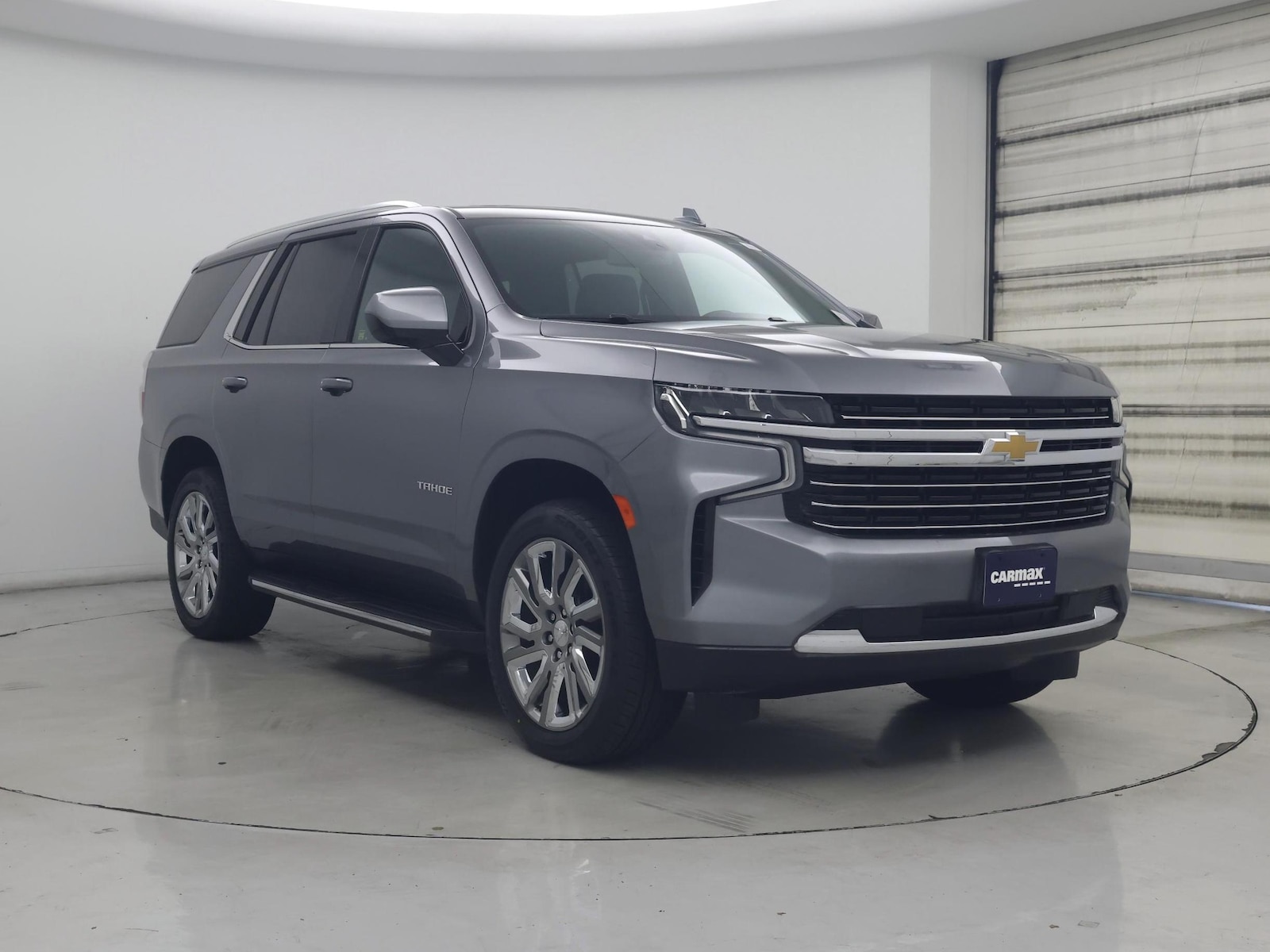 2021 Chevrolet Tahoe LT - Photo 2