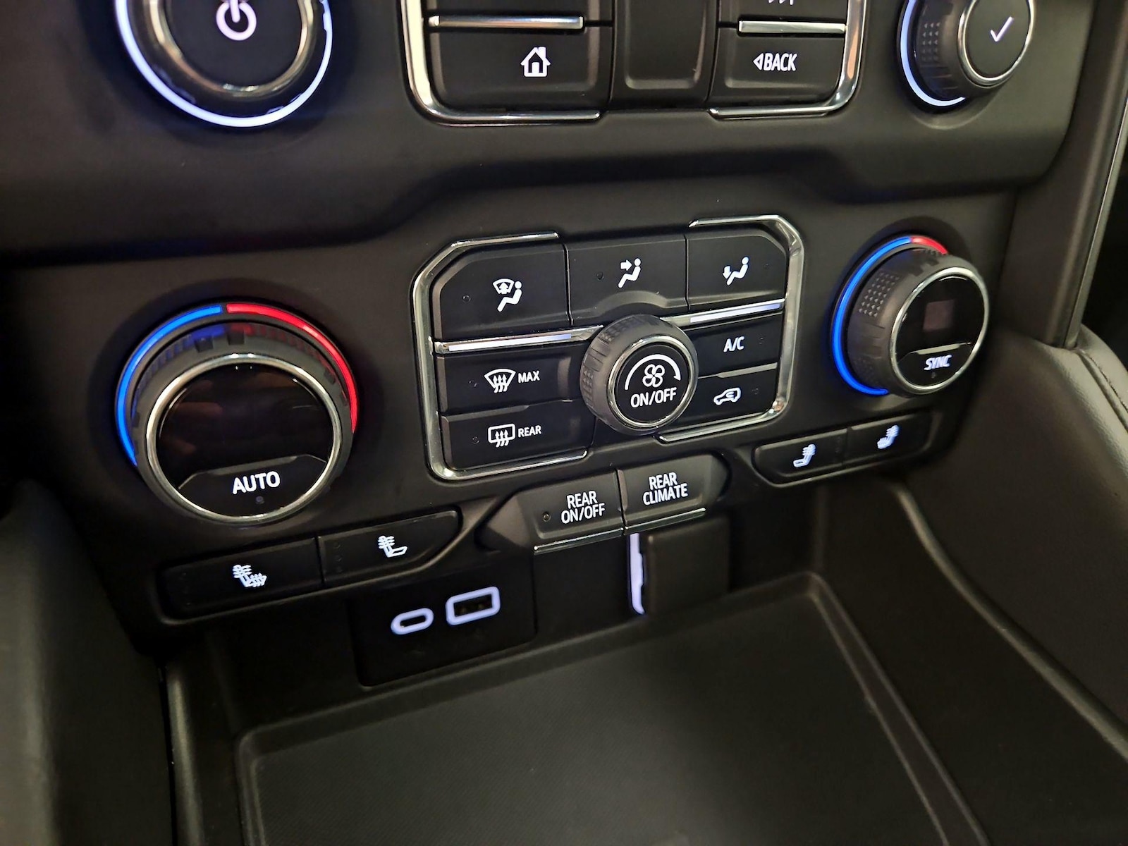 2021 Chevrolet Tahoe LT - Photo 17