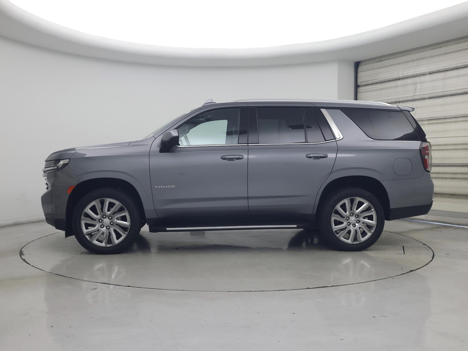 2021 Chevrolet Tahoe LT - Photo 4
