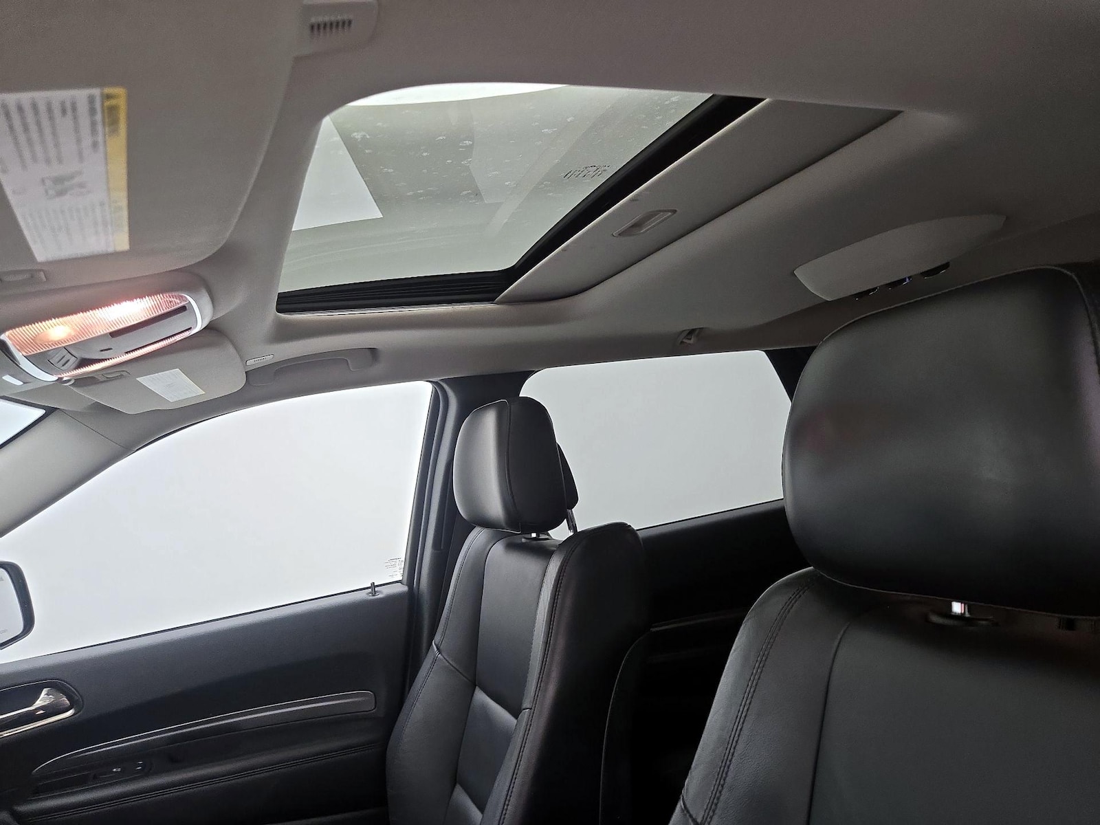 Sunroof(s) & Overhead Airbags