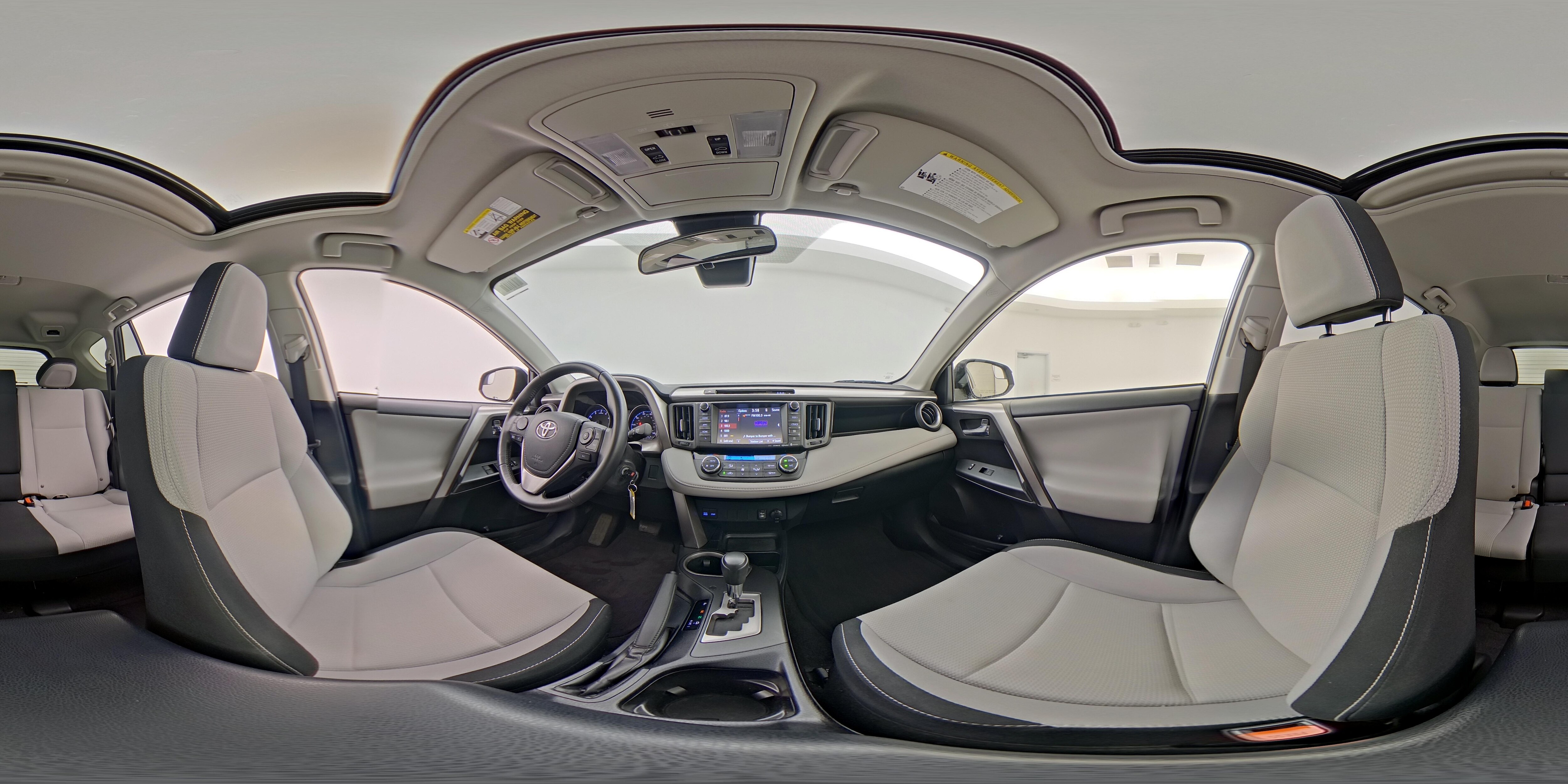 2017 Toyota RAV4 XLE - Photo 25