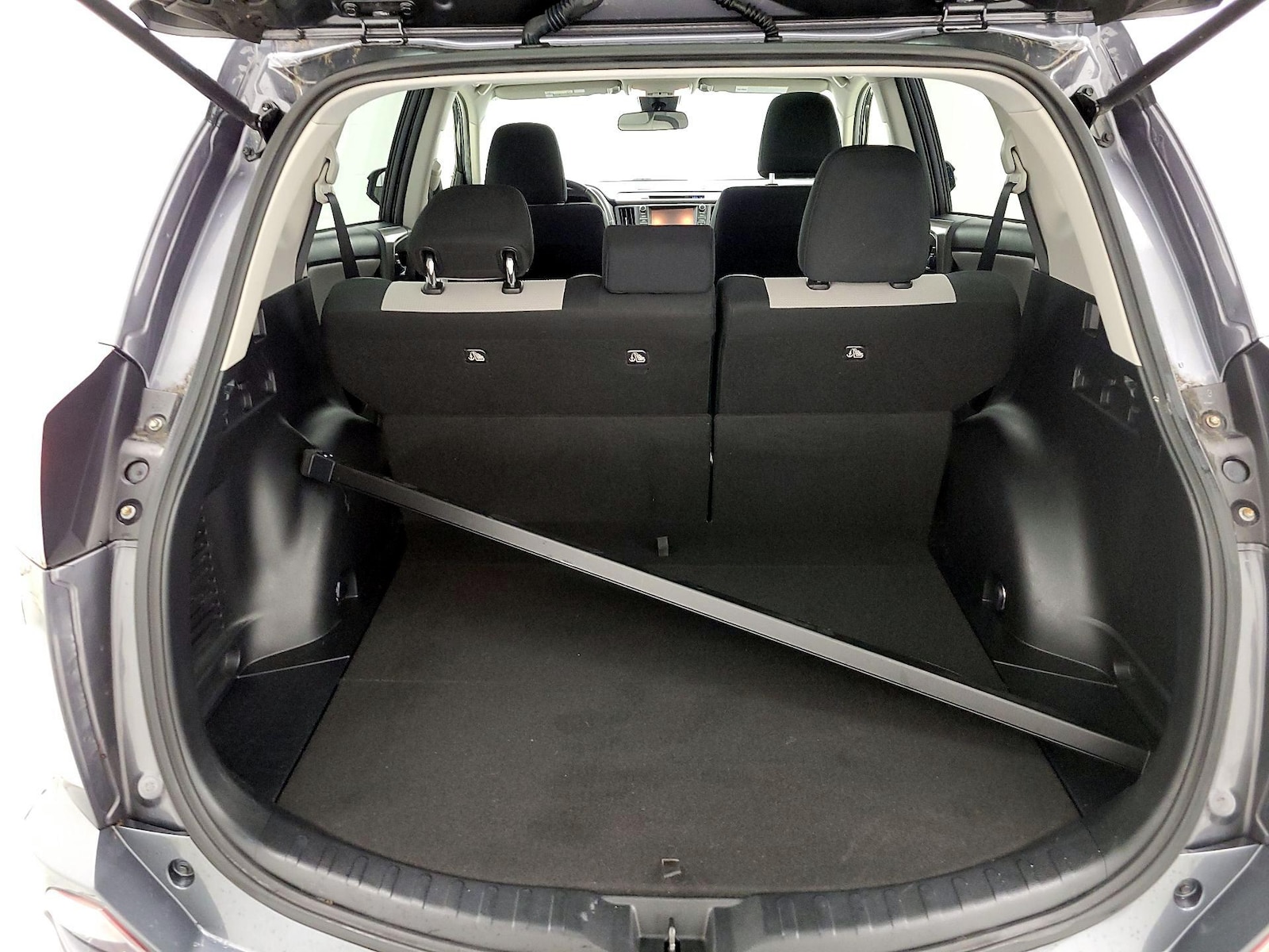 2017 Toyota RAV4 XLE - Photo 22
