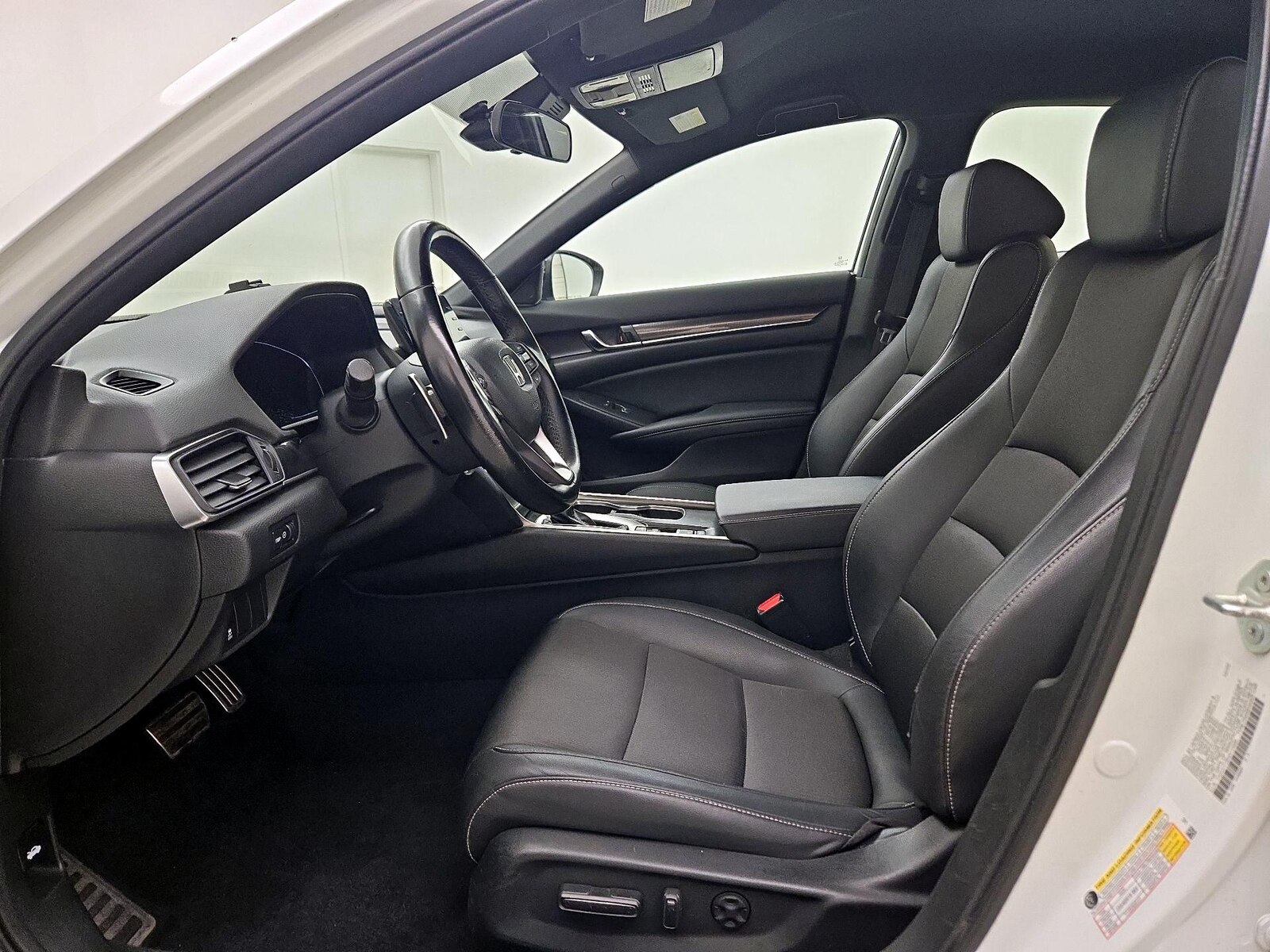 Power Seat(s) & Side Airbags
