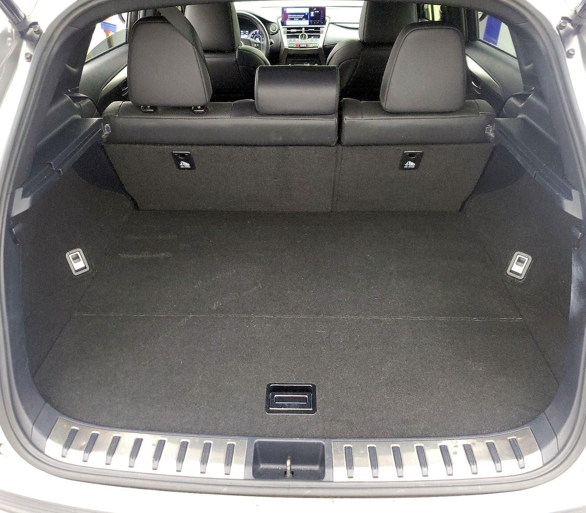 Trunk/Cargo (Seats Up)