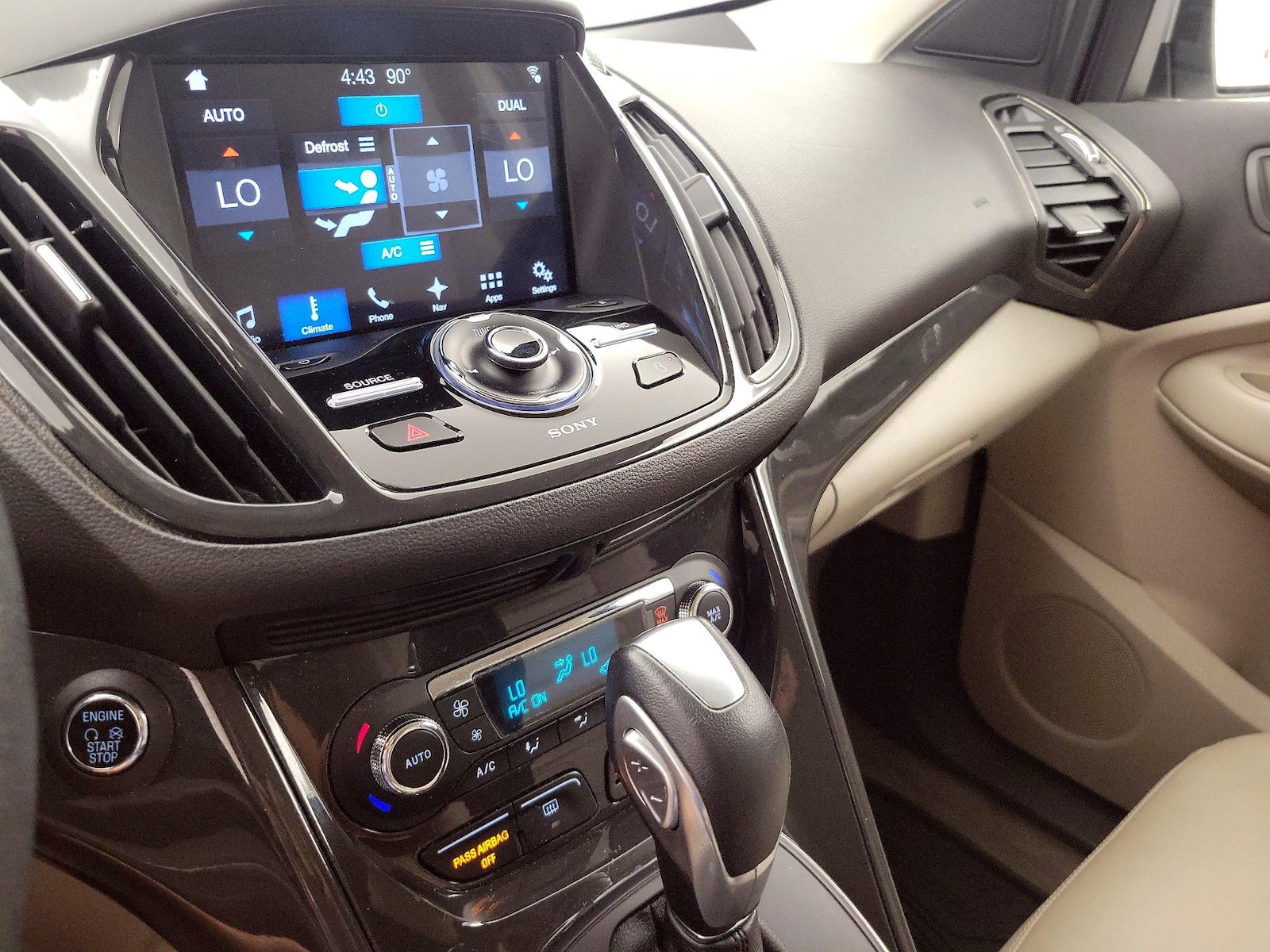 2016 Ford Escape Titanium - Photo 18
