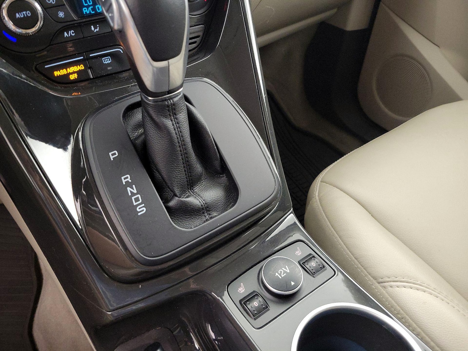 2016 Ford Escape Titanium - Photo 19