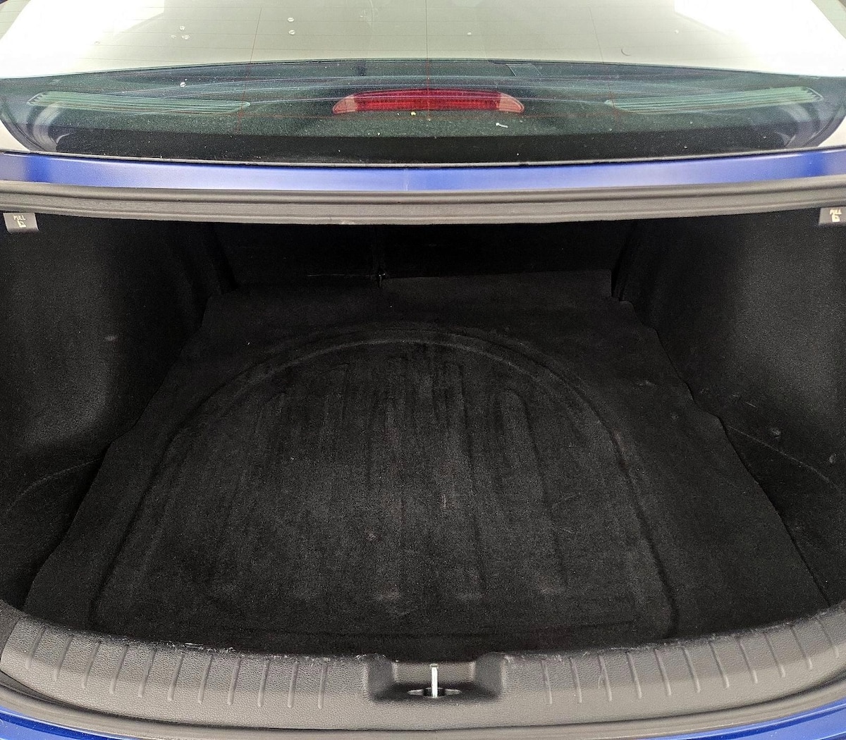 Trunk/Cargo (Seats Up)