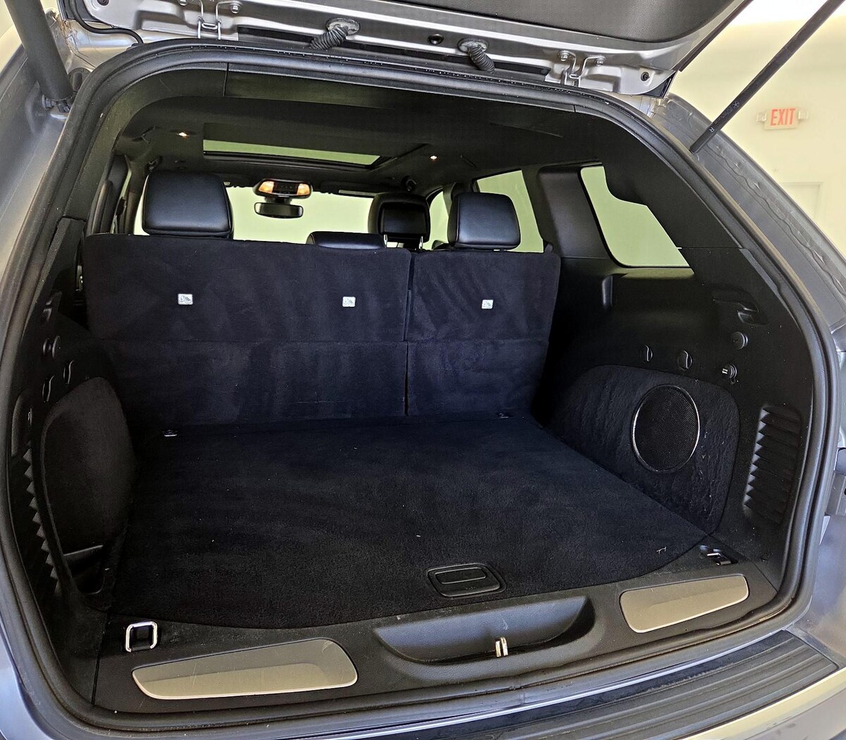 Trunk/Cargo (Seats Up)