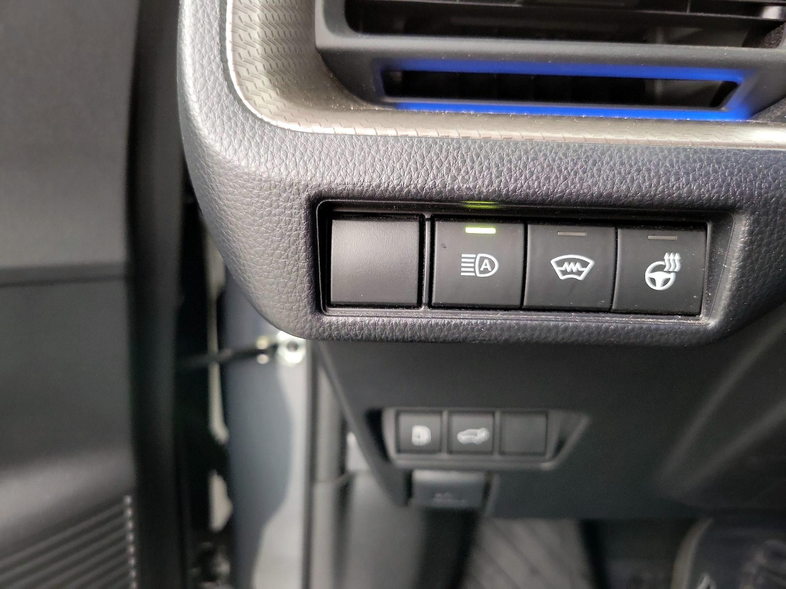 2024 Toyota Prius Limited - Photo 14