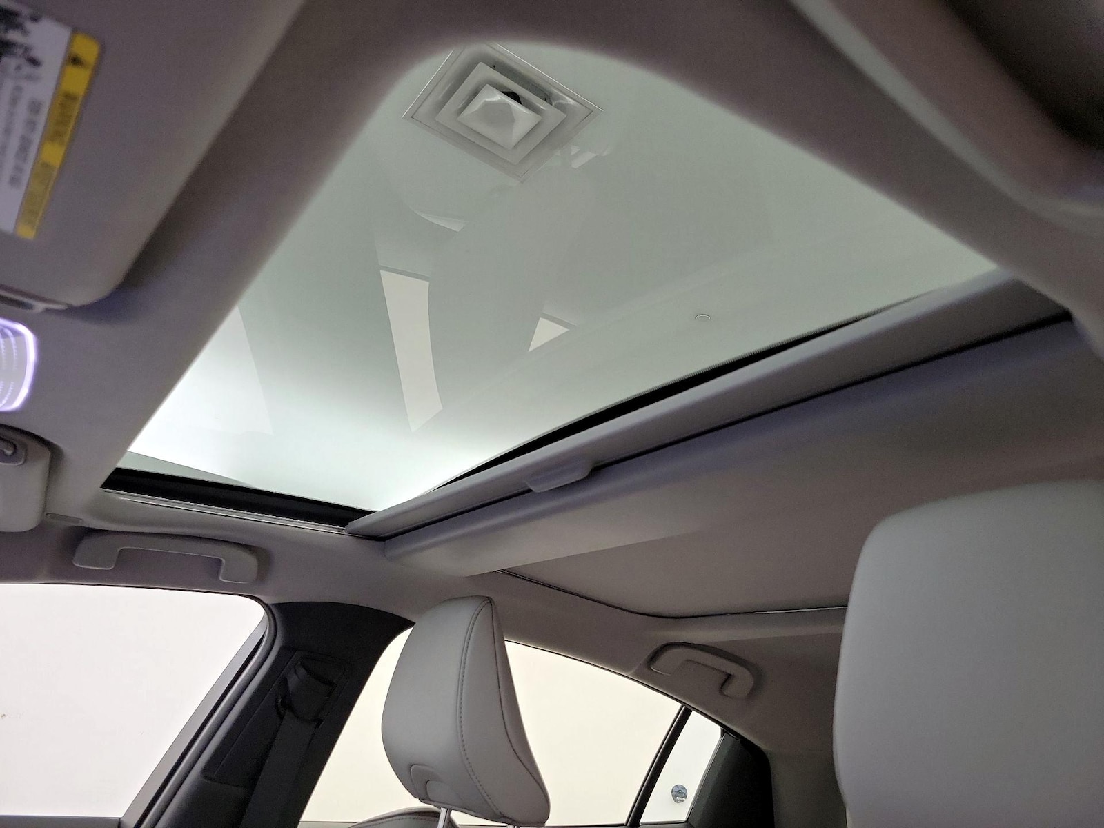 2024 Toyota Prius Limited - Photo 21