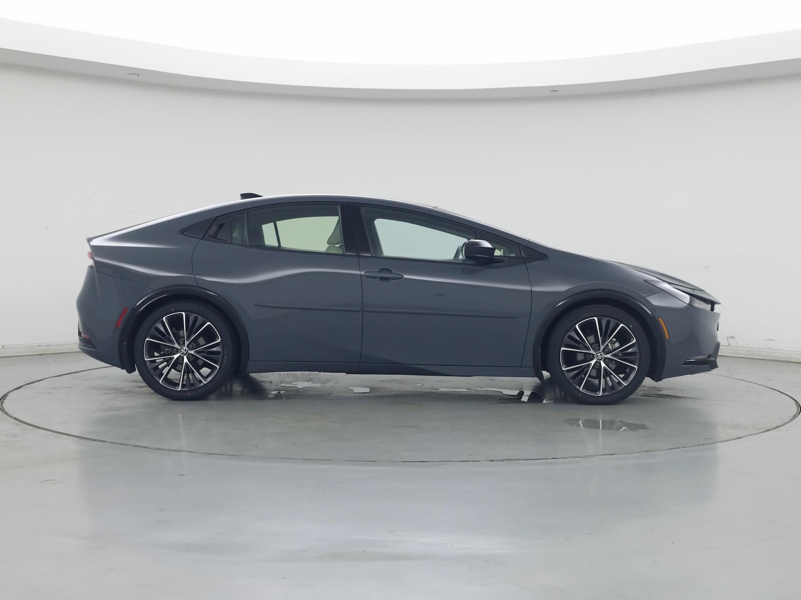 2024 Toyota Prius Limited - Photo 8