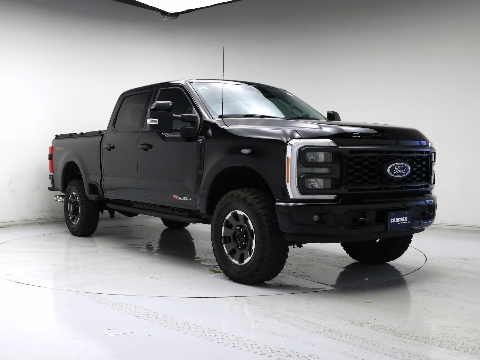 2023 Ford F-250 Super Duty Lariat - Photo 2