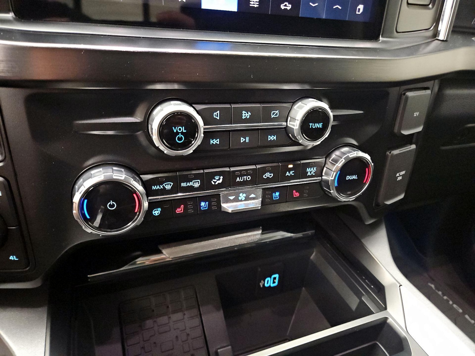 2023 Ford F-250 Super Duty Lariat - Photo 18