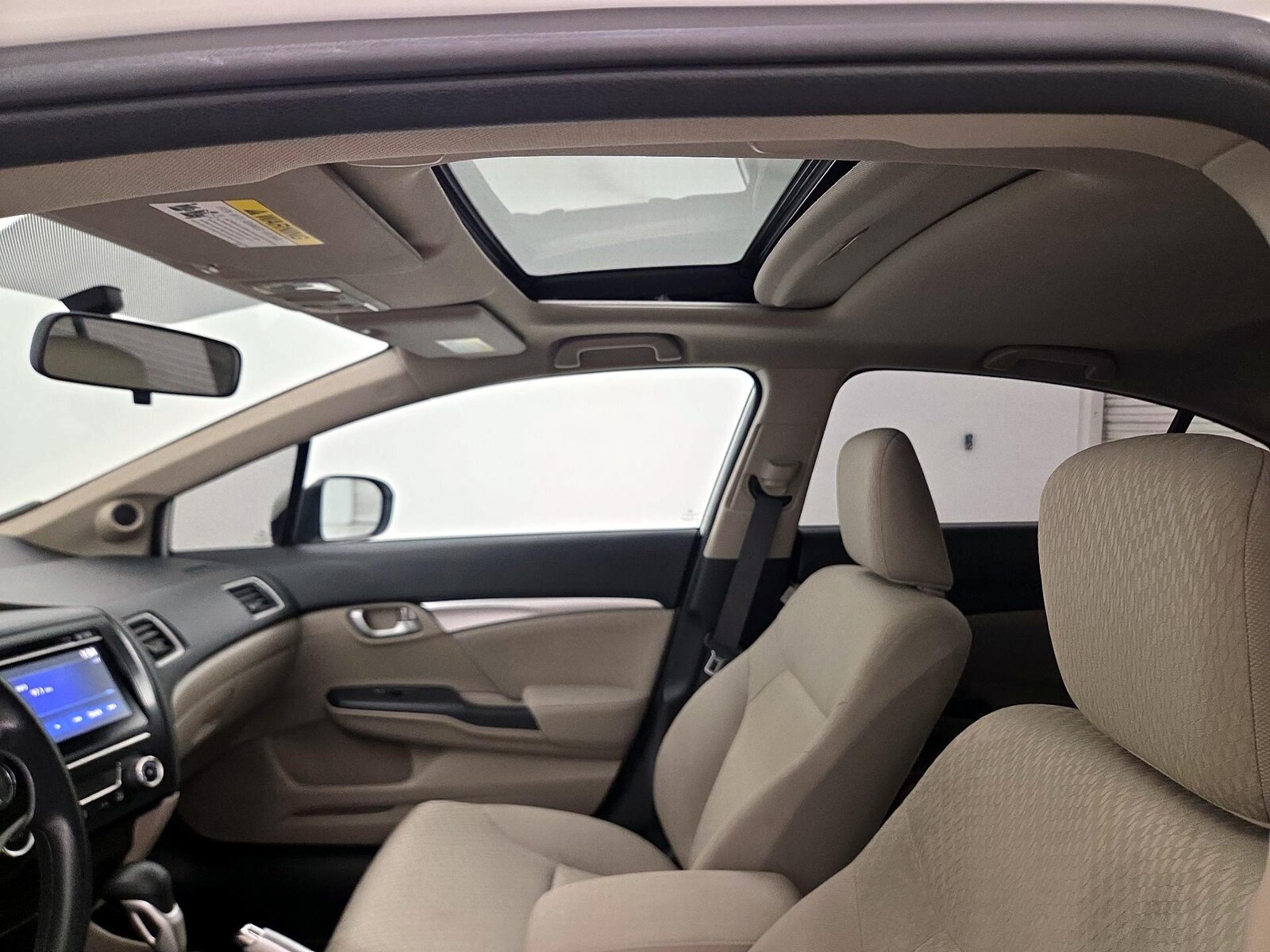 Sunroof(s) & Overhead Airbags