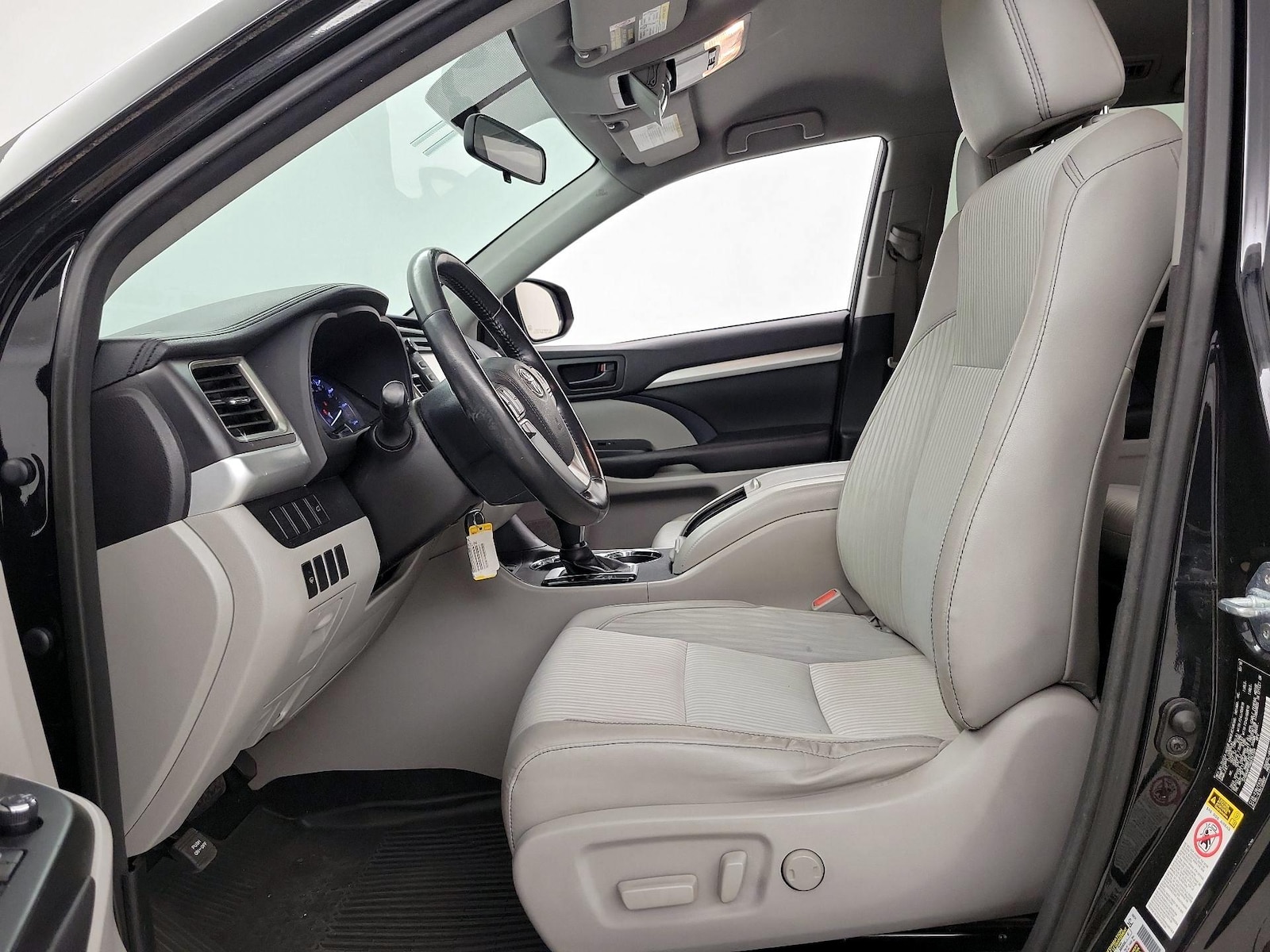 Power Seat(s) & Side Airbags