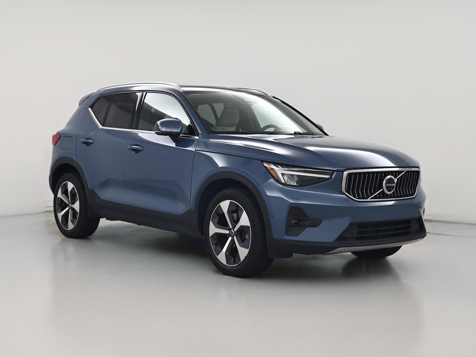 2023 Volvo XC40