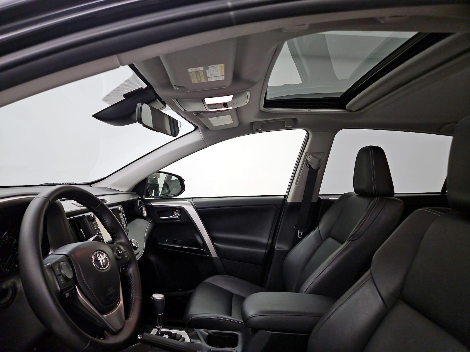 2017 Toyota RAV4 Limited - Photo 20