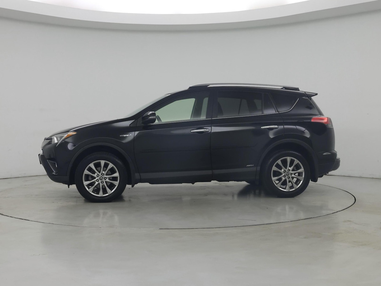 2017 Toyota RAV4 Limited - Photo 4