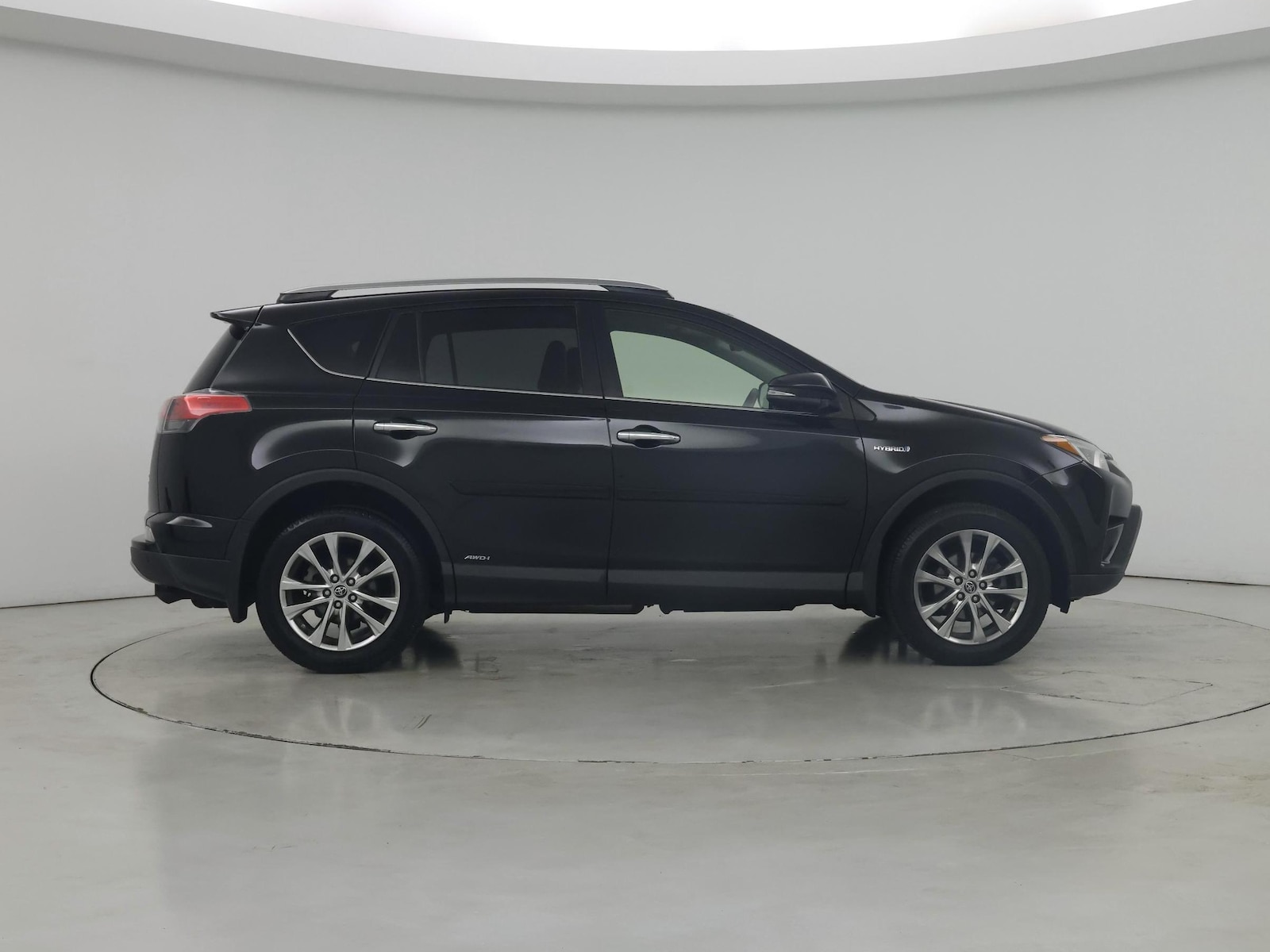 2017 Toyota RAV4 Limited - Photo 8