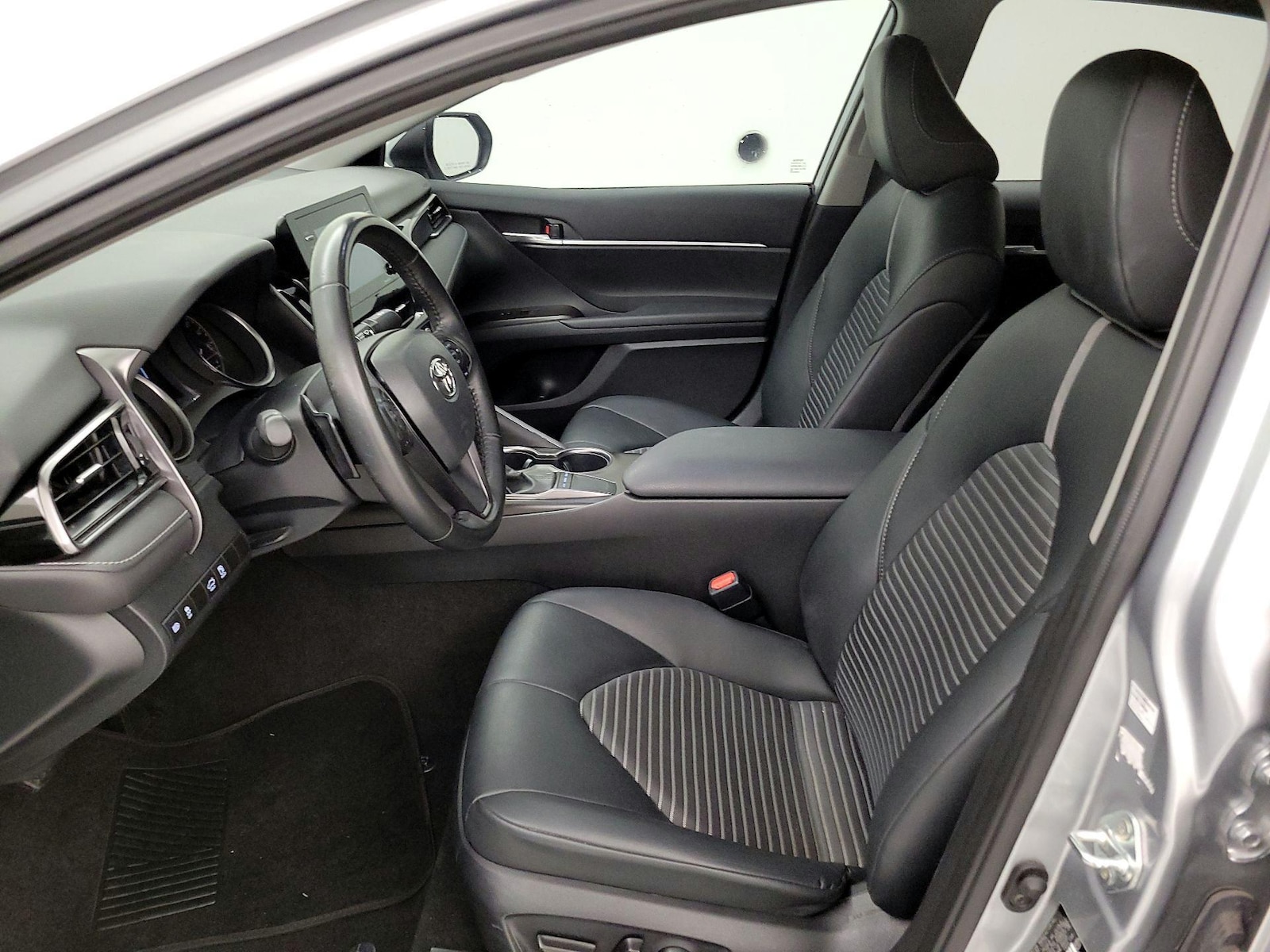 Power Seat(s) & Side Airbags