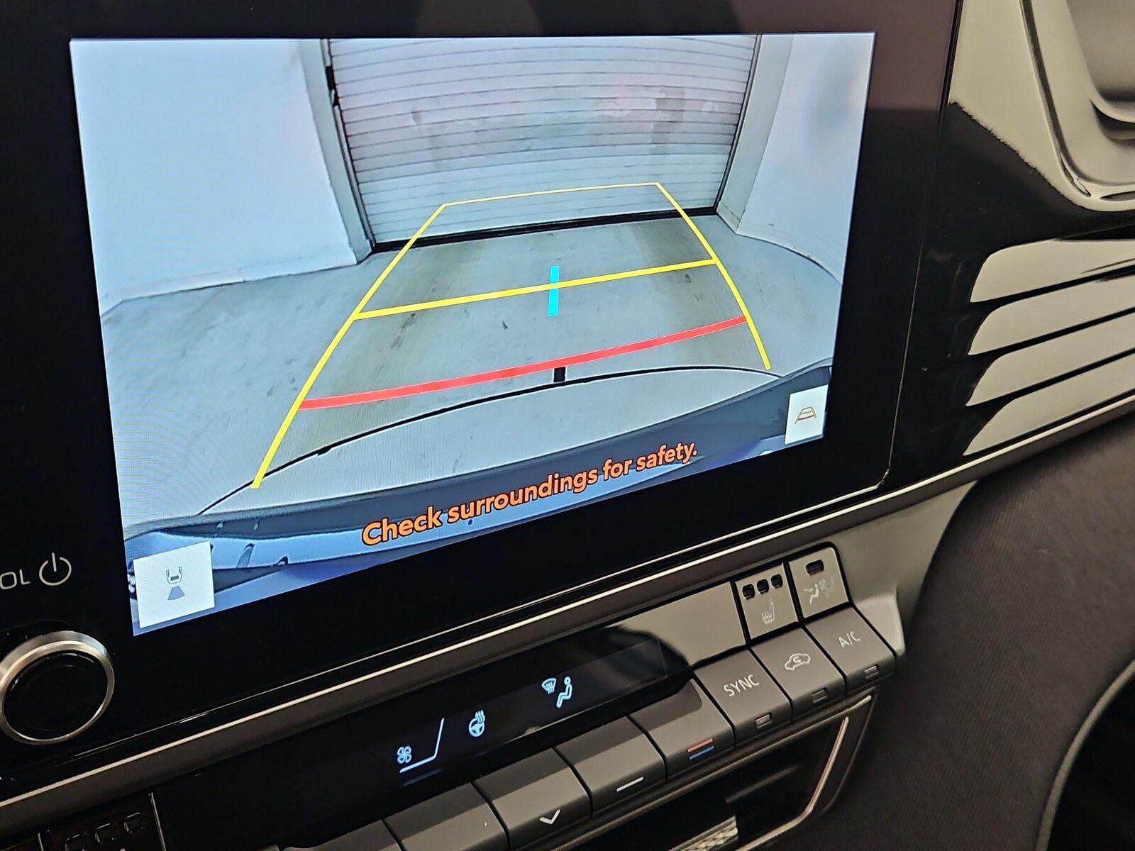 2026 Toyota Camry LE - Photo 15