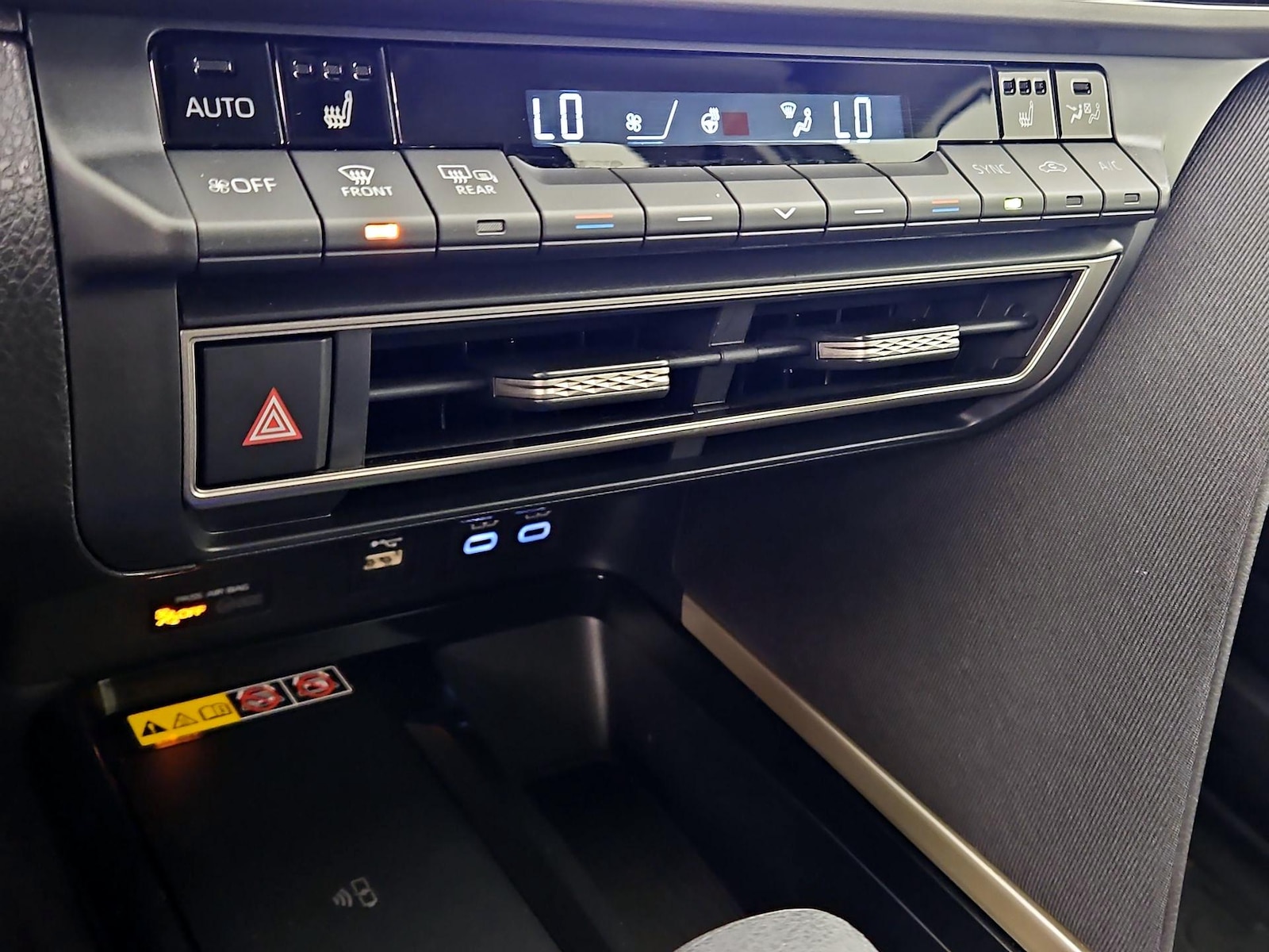 2026 Toyota Camry LE - Photo 17