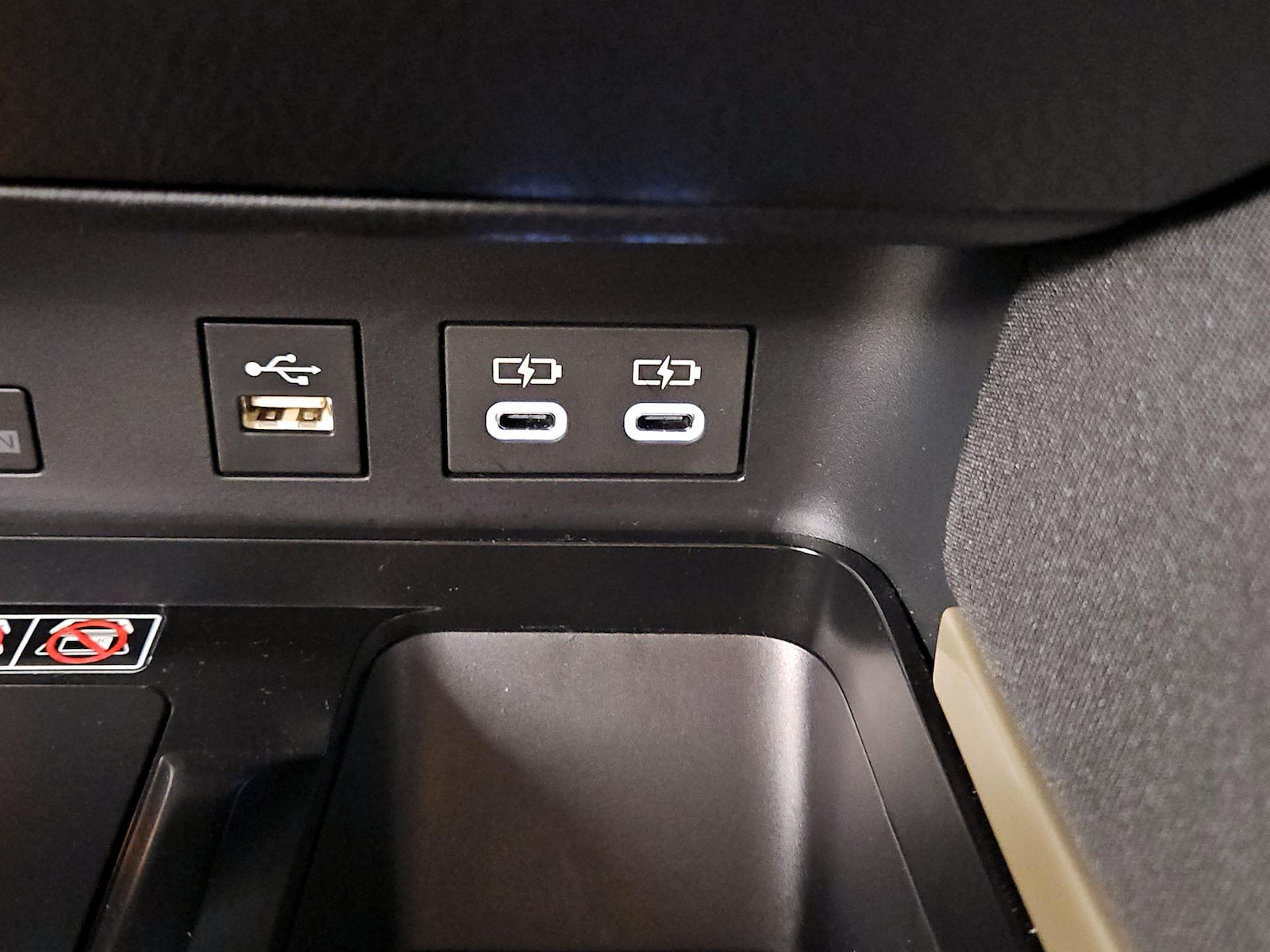 2026 Toyota Camry LE - Photo 19
