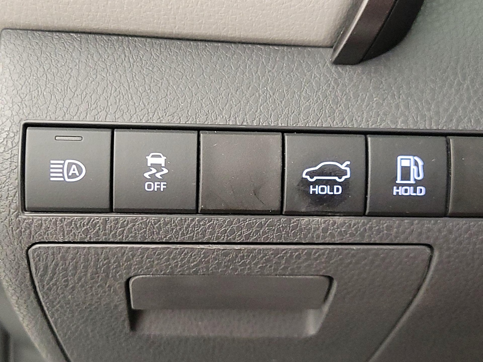 2023 Toyota Camry SE - Photo 14